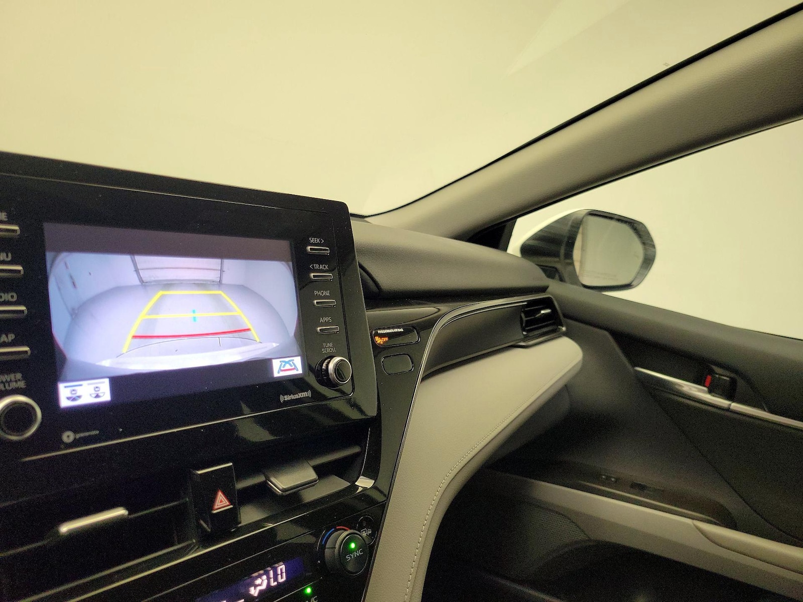 2023 Toyota Camry LE - Photo 15