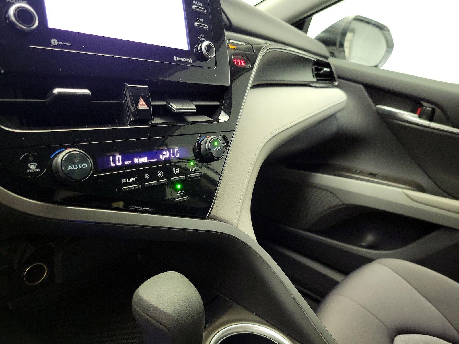 2023 Toyota Camry LE - Photo 17