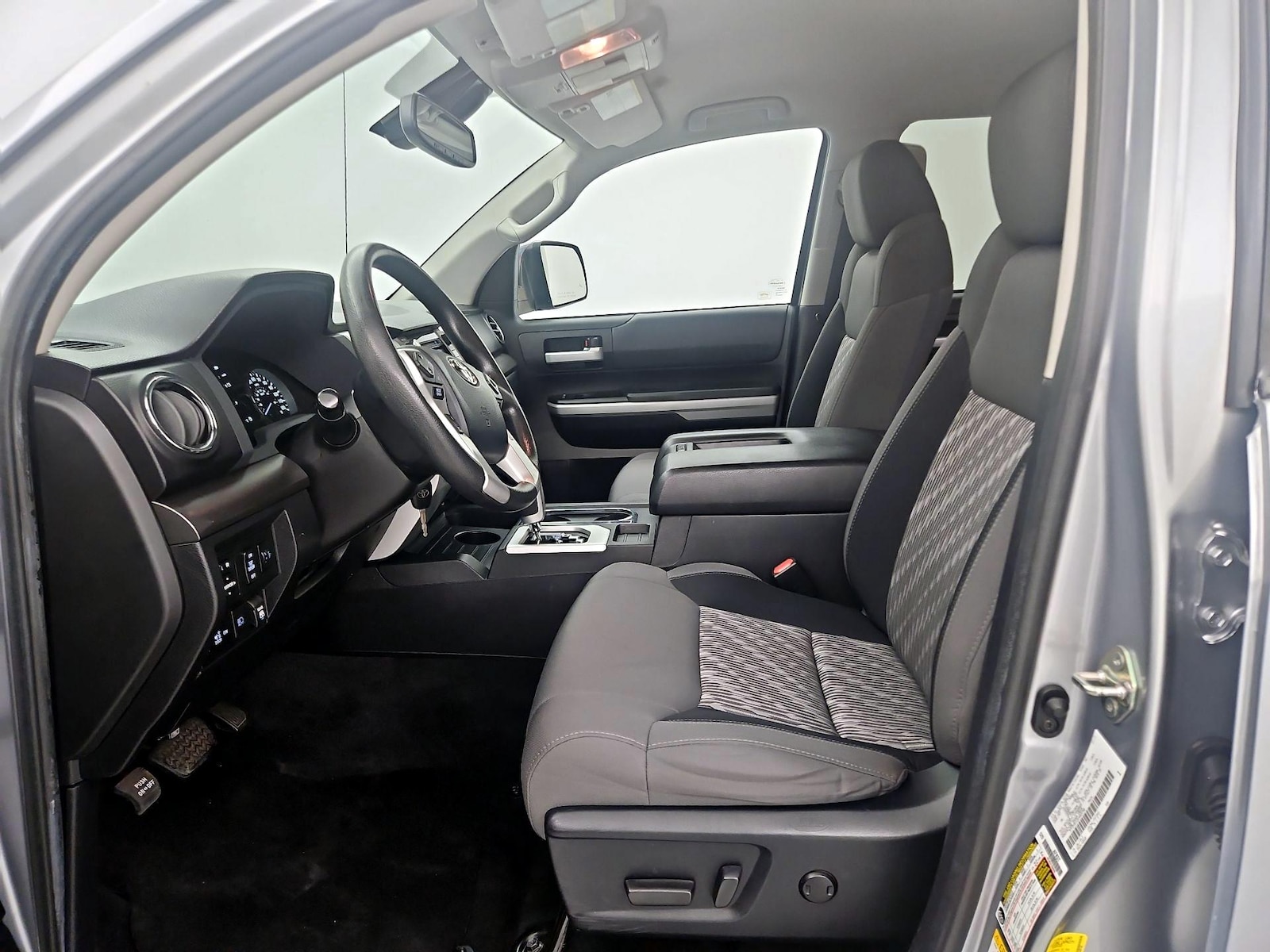 Power Seat(s) & Side Airbags
