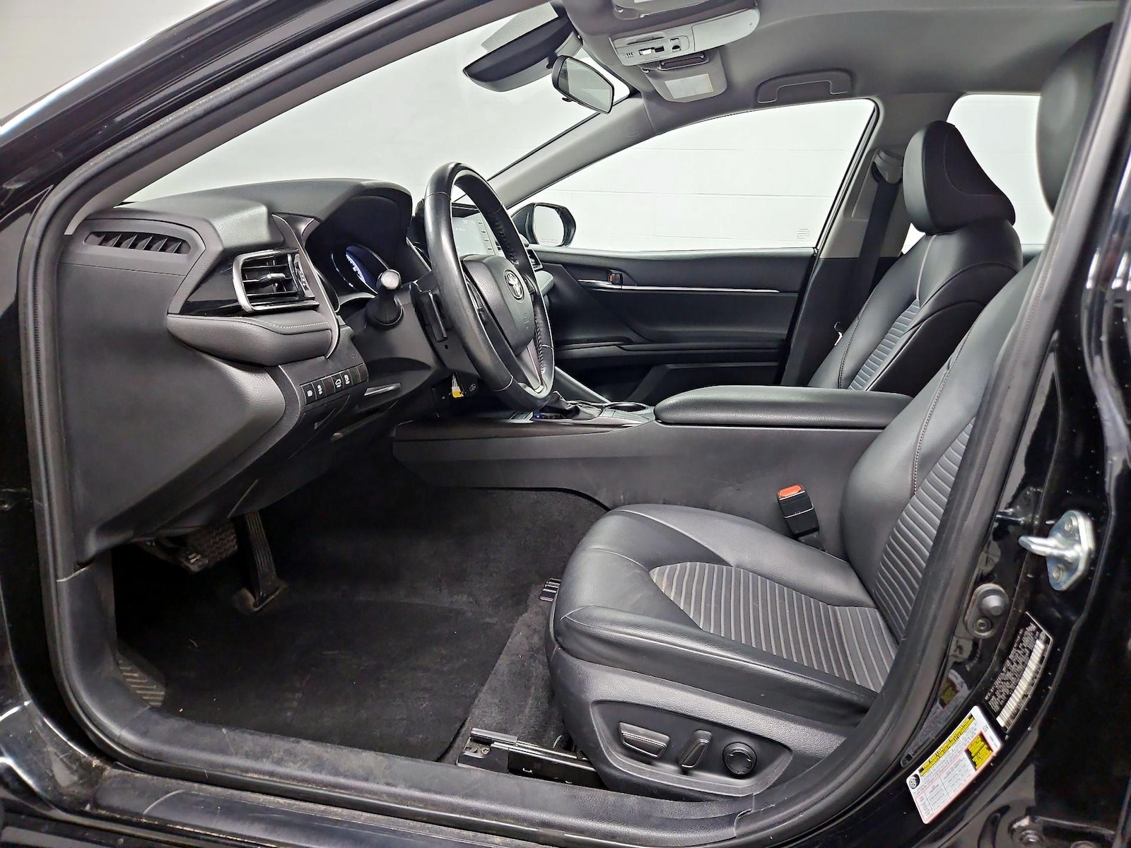 Power Seat(s) & Side Airbags