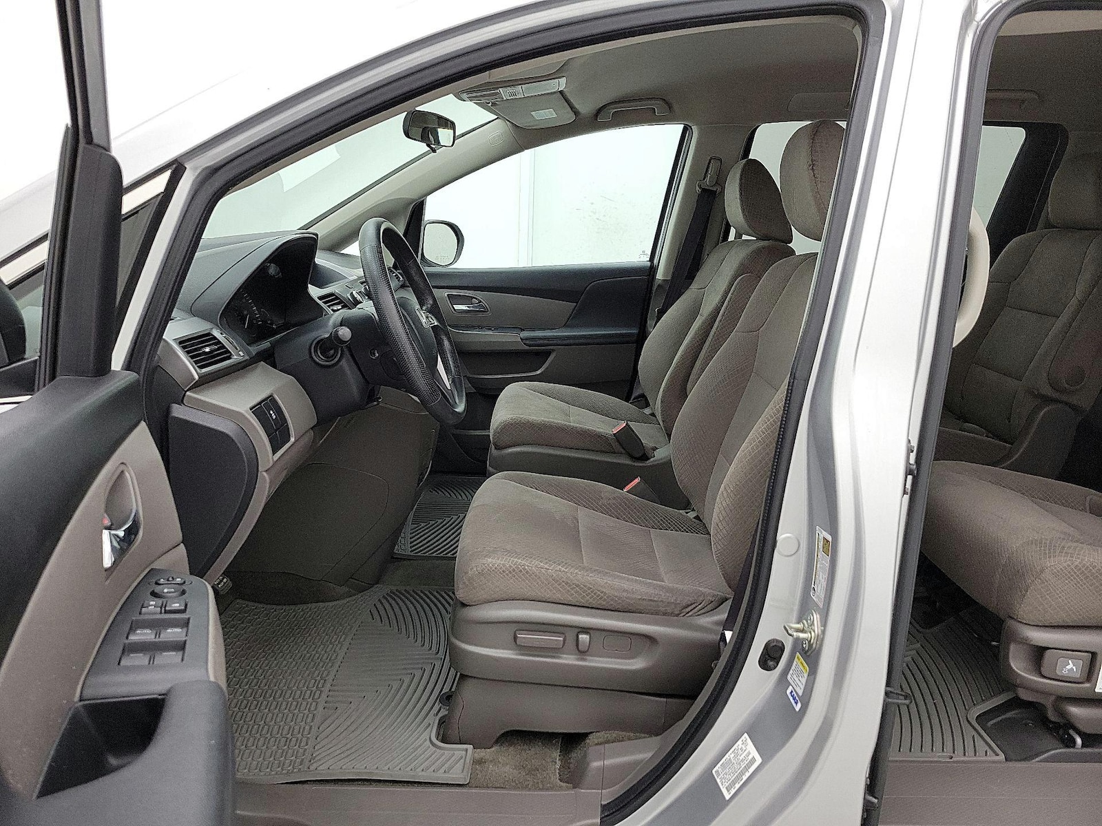 Power Seat(s) & Side Airbags
