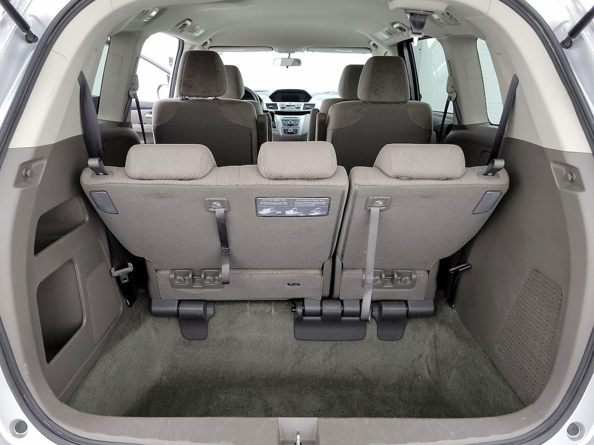 Trunk/Cargo (Seats Up)