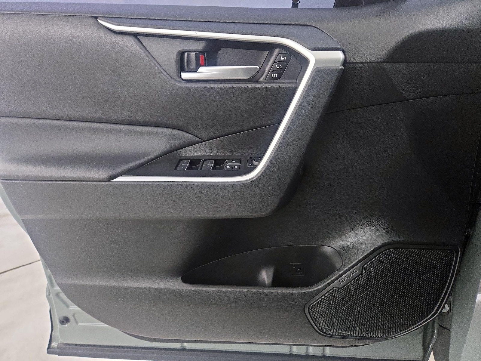 2023 Toyota RAV4 XLE Premium - Photo 13