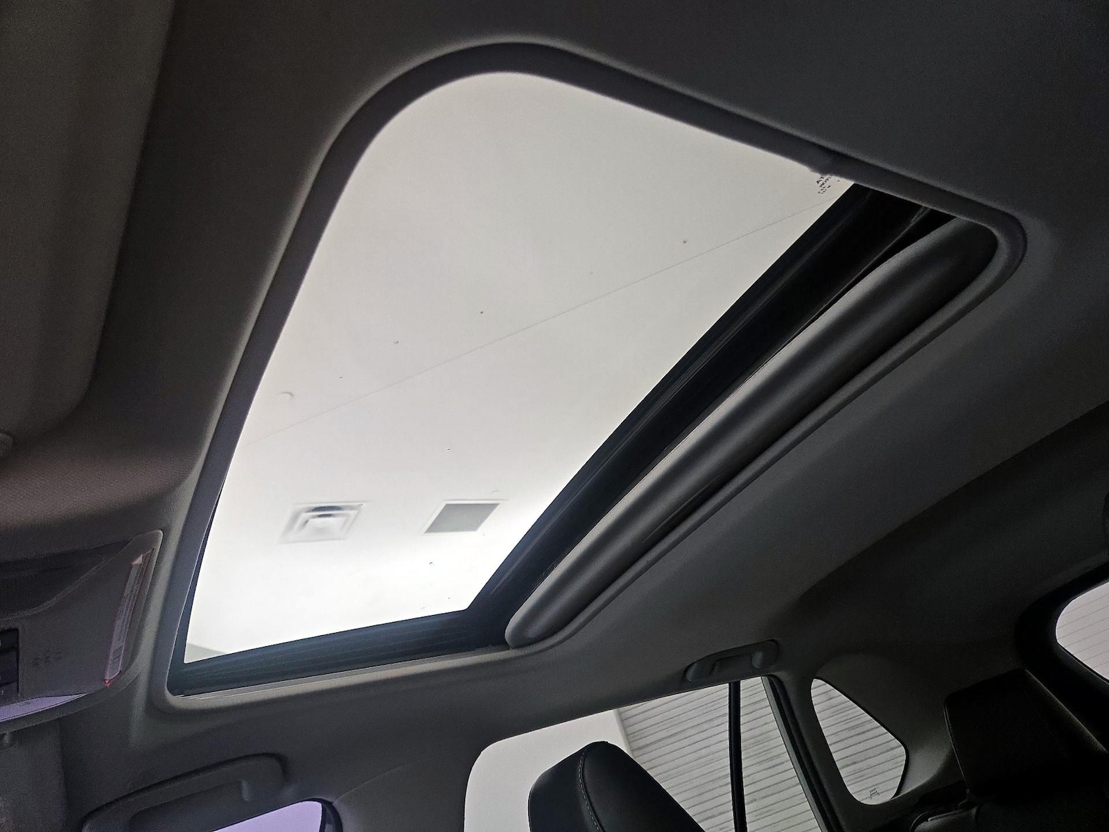 2023 Toyota RAV4 XLE Premium - Photo 20