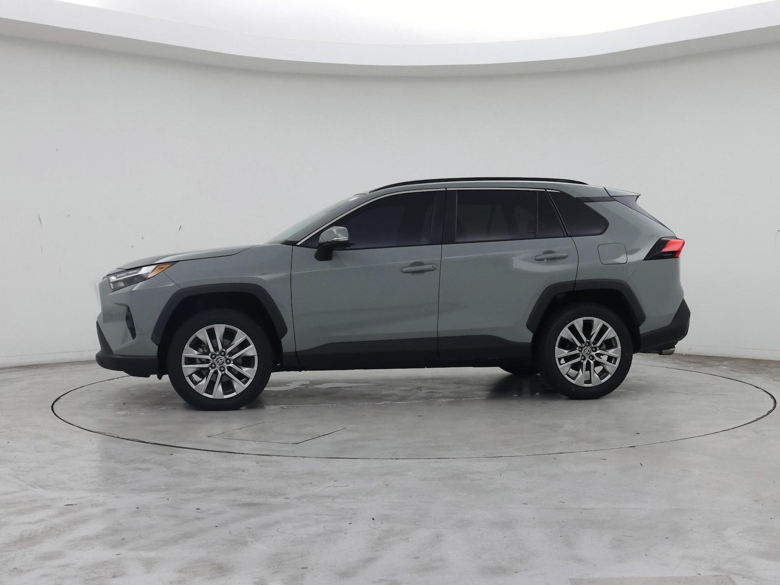 2023 Toyota RAV4 XLE Premium - Photo 4
