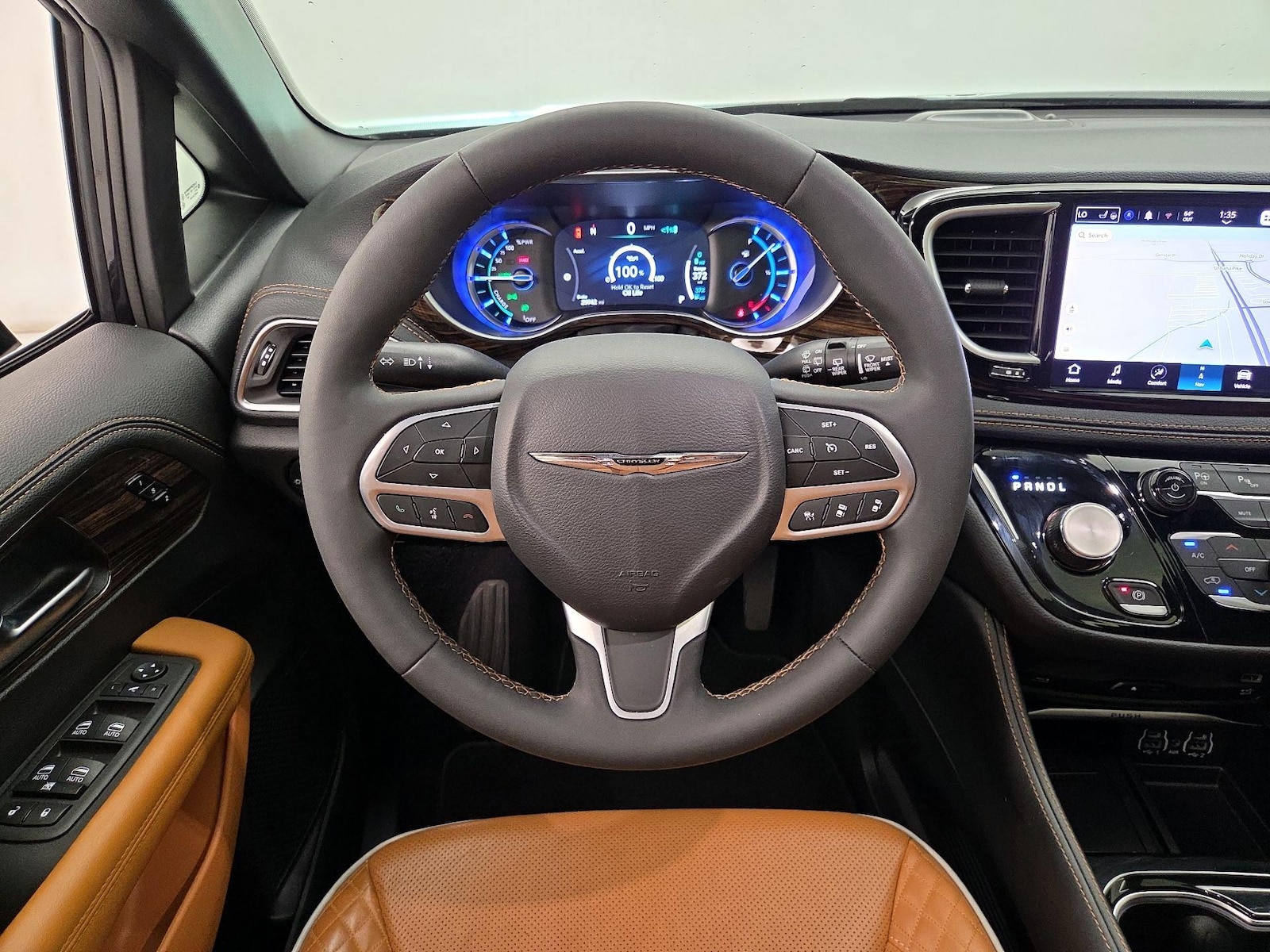 2023 Chrysler Pacifica Hybrid Pinnacle - Photo 11
