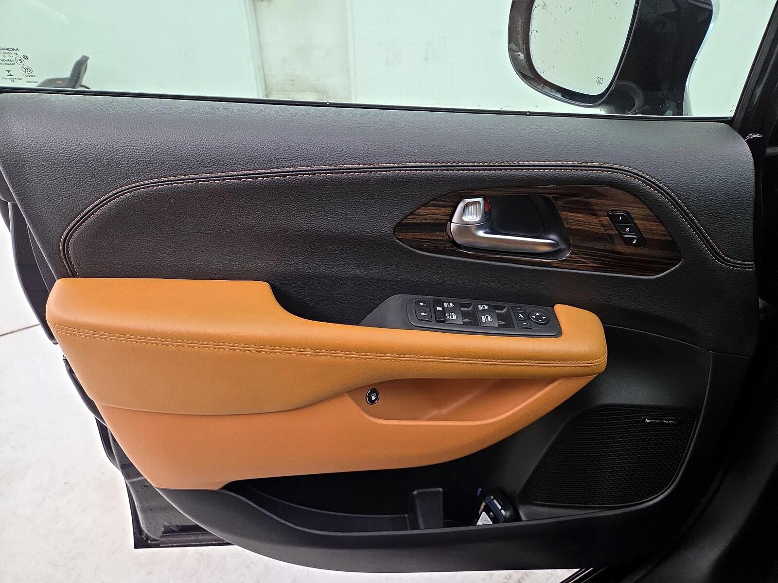 2023 Chrysler Pacifica Hybrid Pinnacle - Photo 13