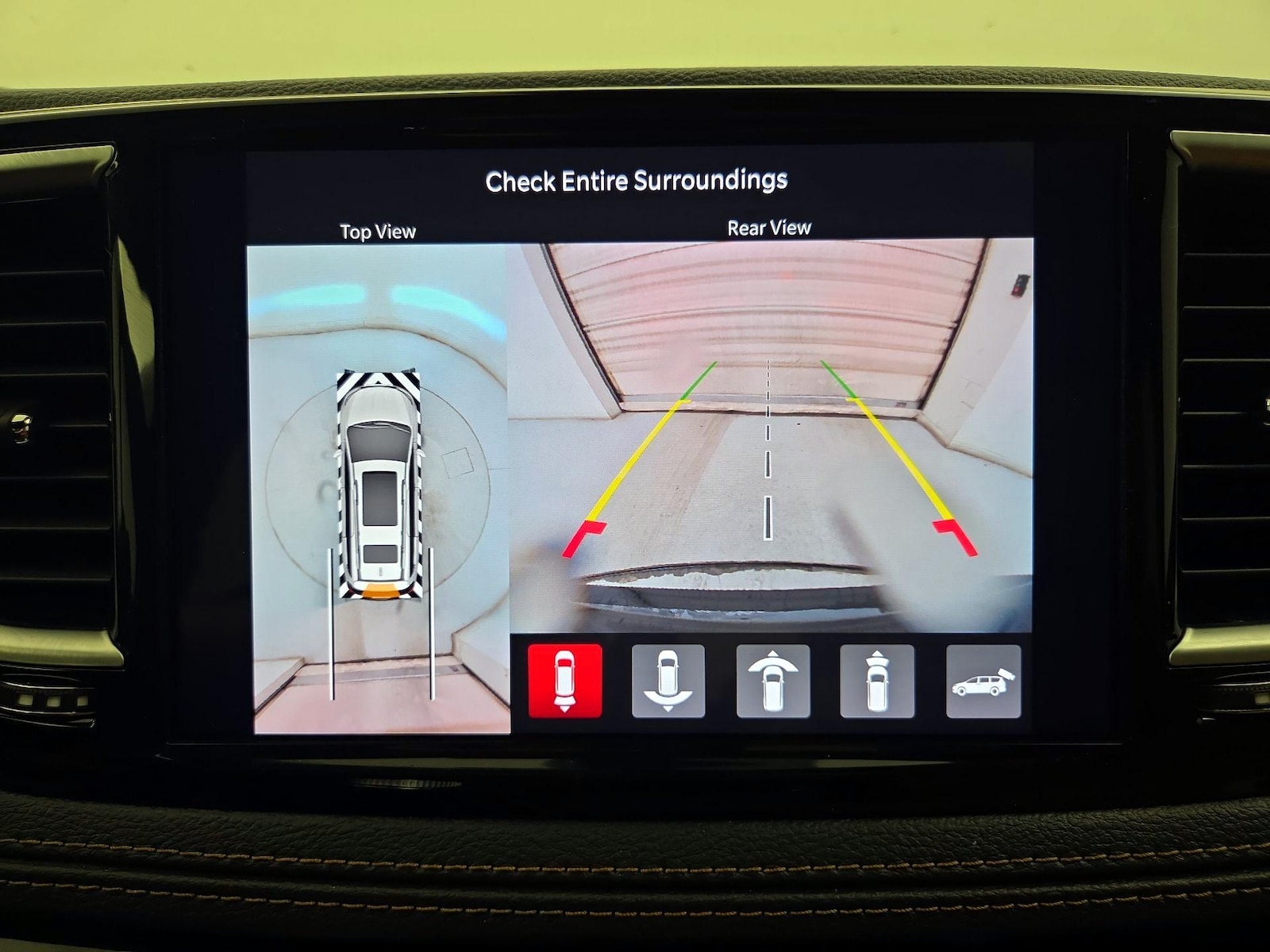 2023 Chrysler Pacifica Hybrid Pinnacle - Photo 16