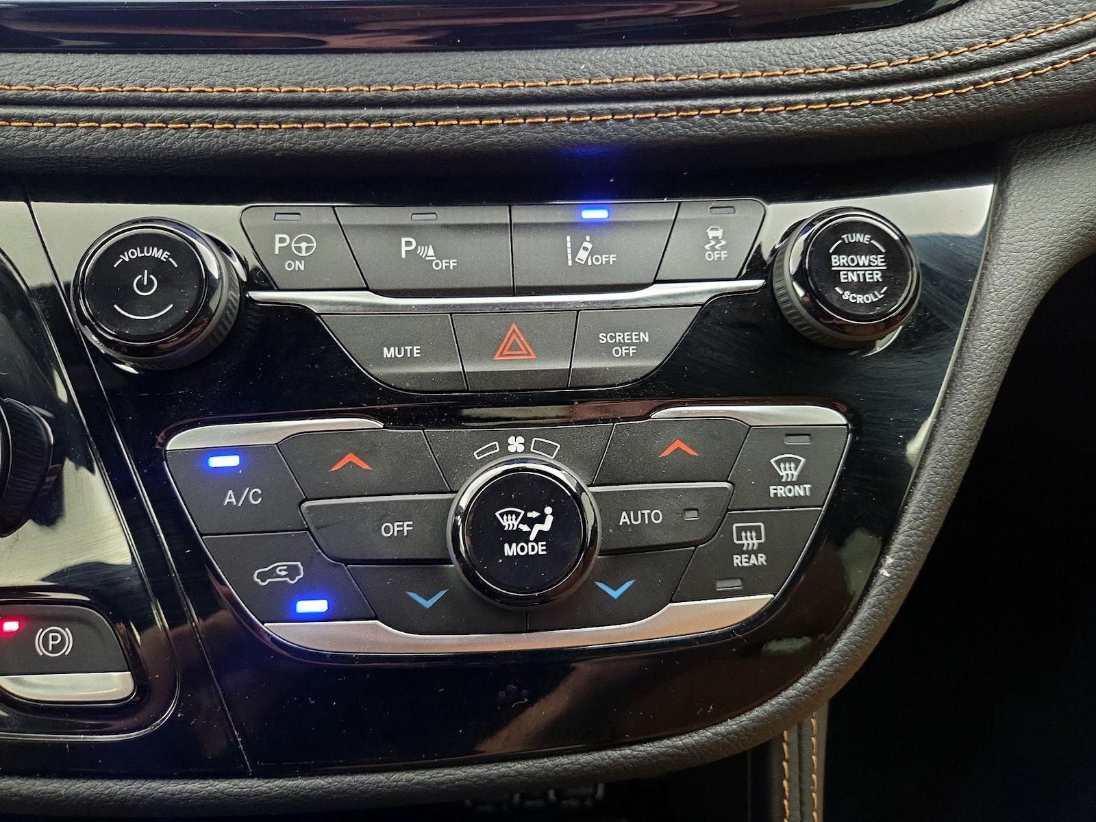 2023 Chrysler Pacifica Hybrid Pinnacle - Photo 18
