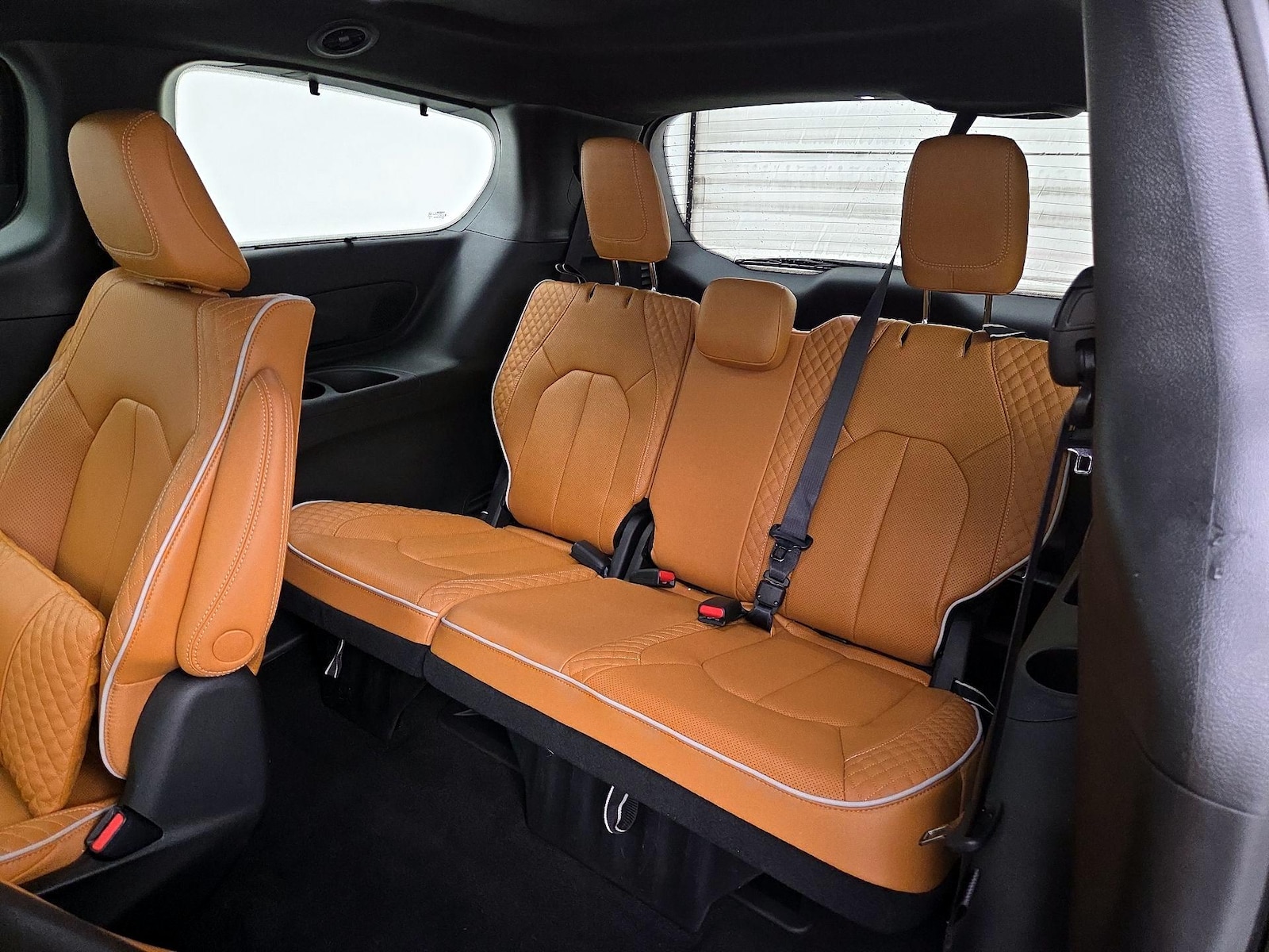 2023 Chrysler Pacifica Hybrid Pinnacle - Photo 23