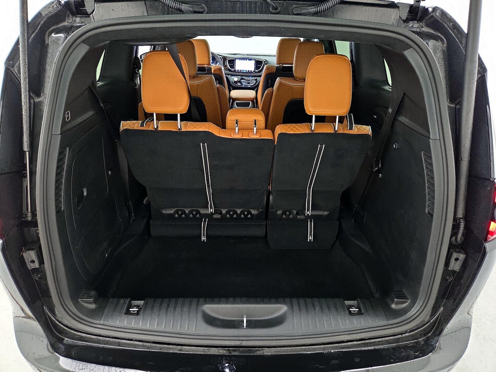 2023 Chrysler Pacifica Hybrid Pinnacle - Photo 24