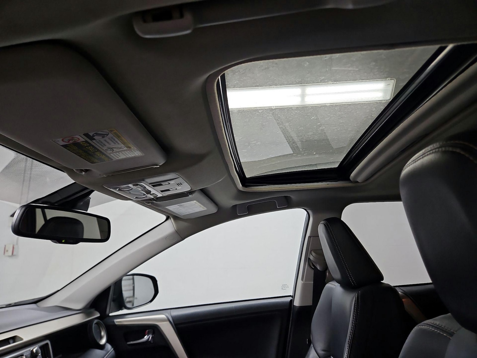Sunroof(s) & Overhead Airbags