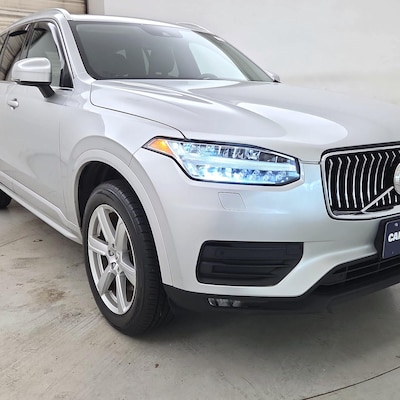 2021 Volvo XC90 T6 Momentum