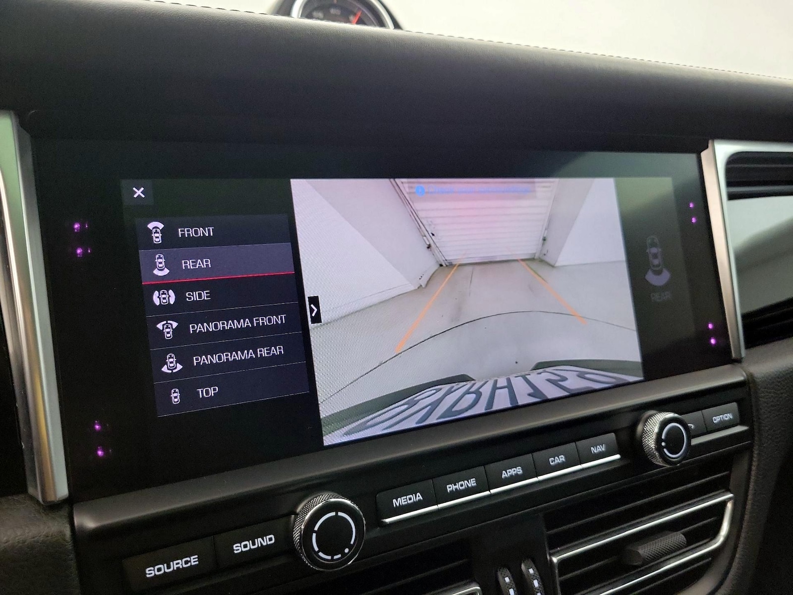 2021 Porsche Macan S - Photo 16