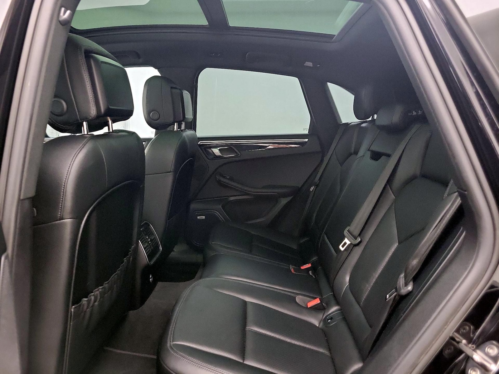 2021 Porsche Macan S - Photo 22
