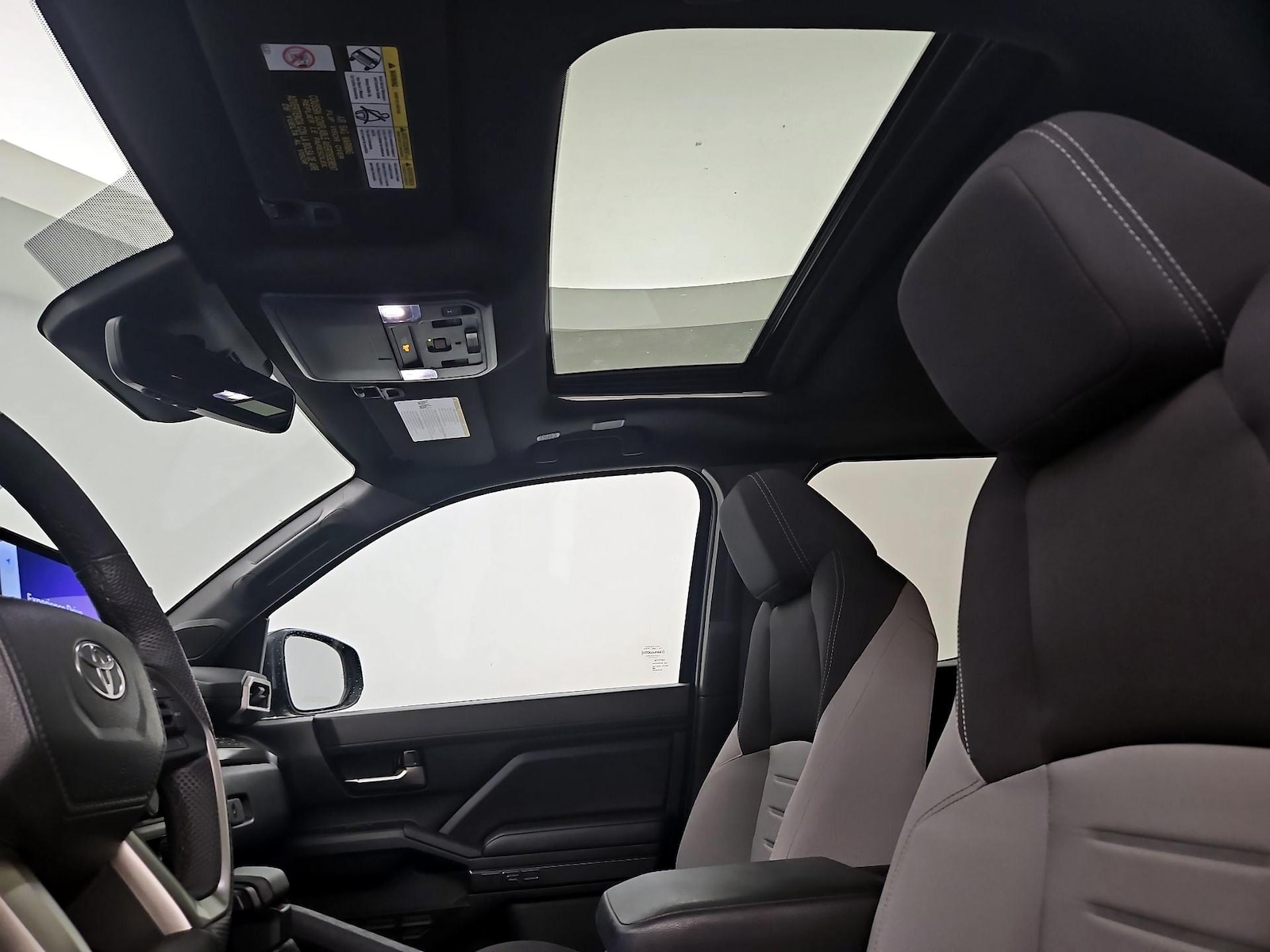 Sunroof(s) & Overhead Airbags