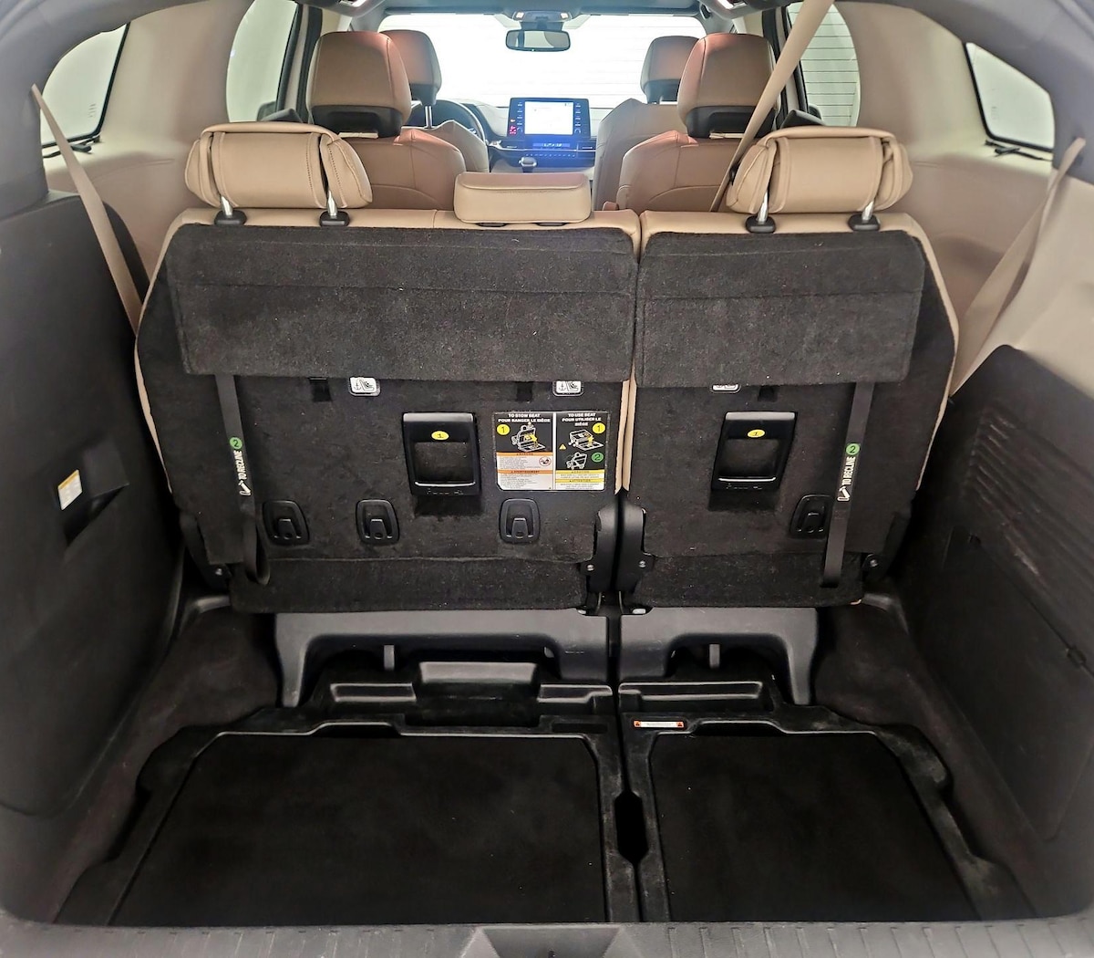 Trunk/Cargo (Seats Up)