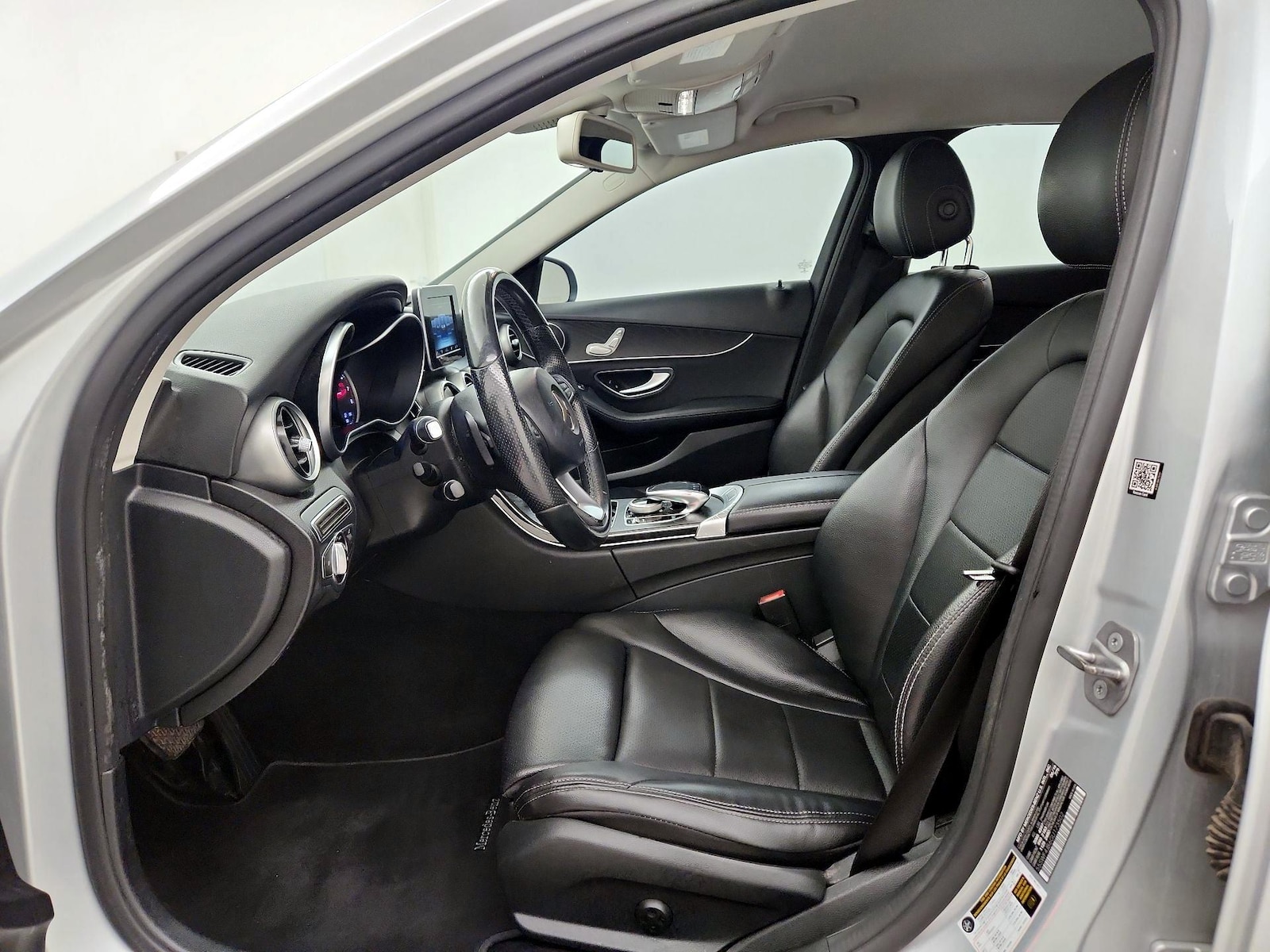 Power Seat(s) & Leather Seats