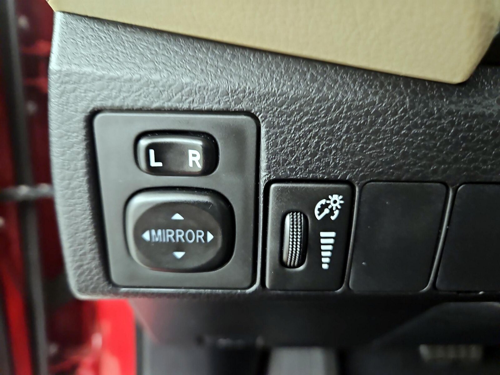 2015 Toyota Corolla LE - Photo 14