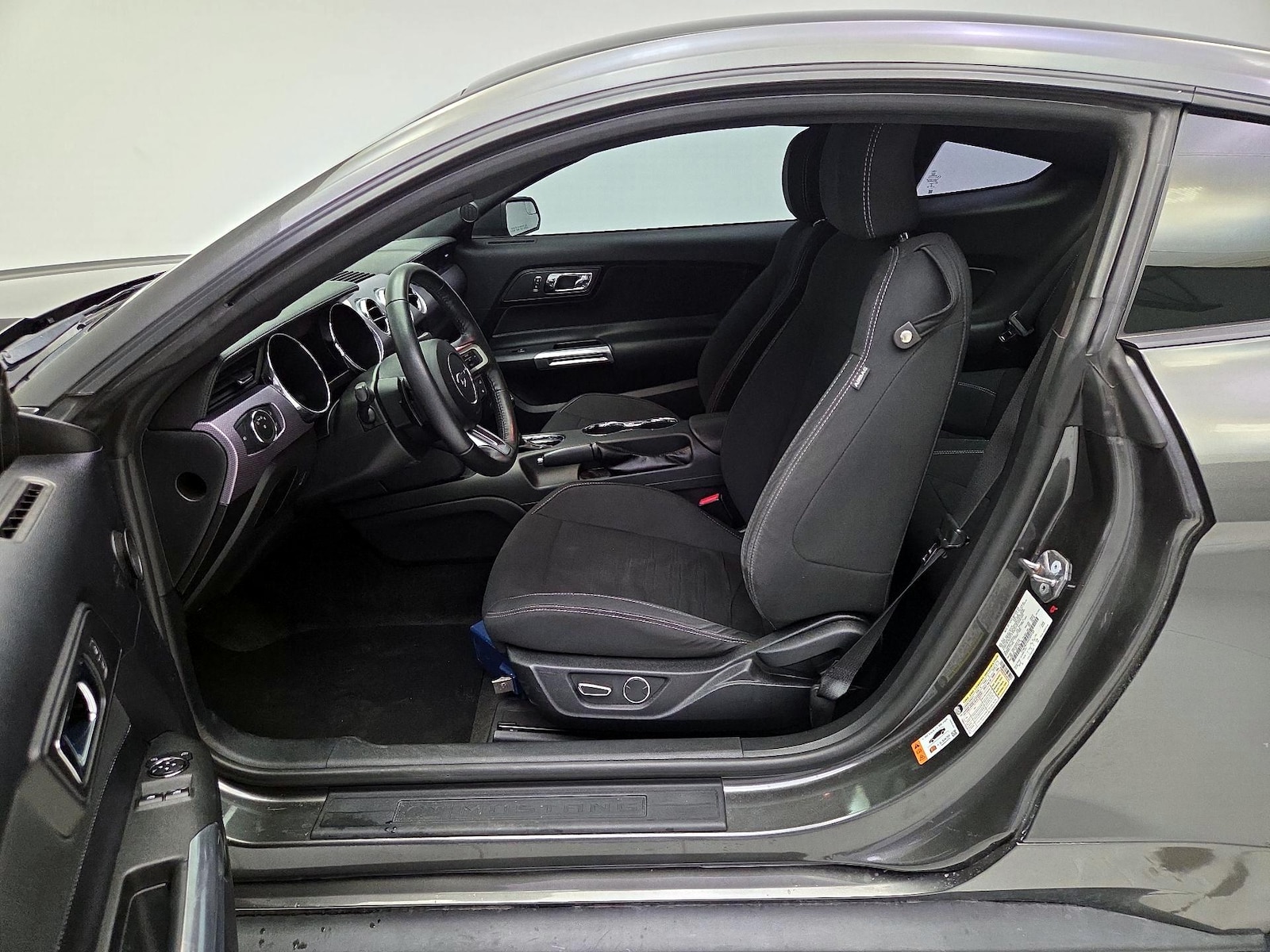 Power Seat(s) & Side Airbags
