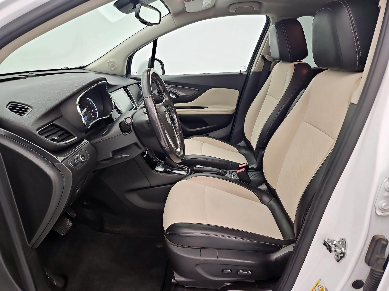 Power Seat(s) & Side Airbags