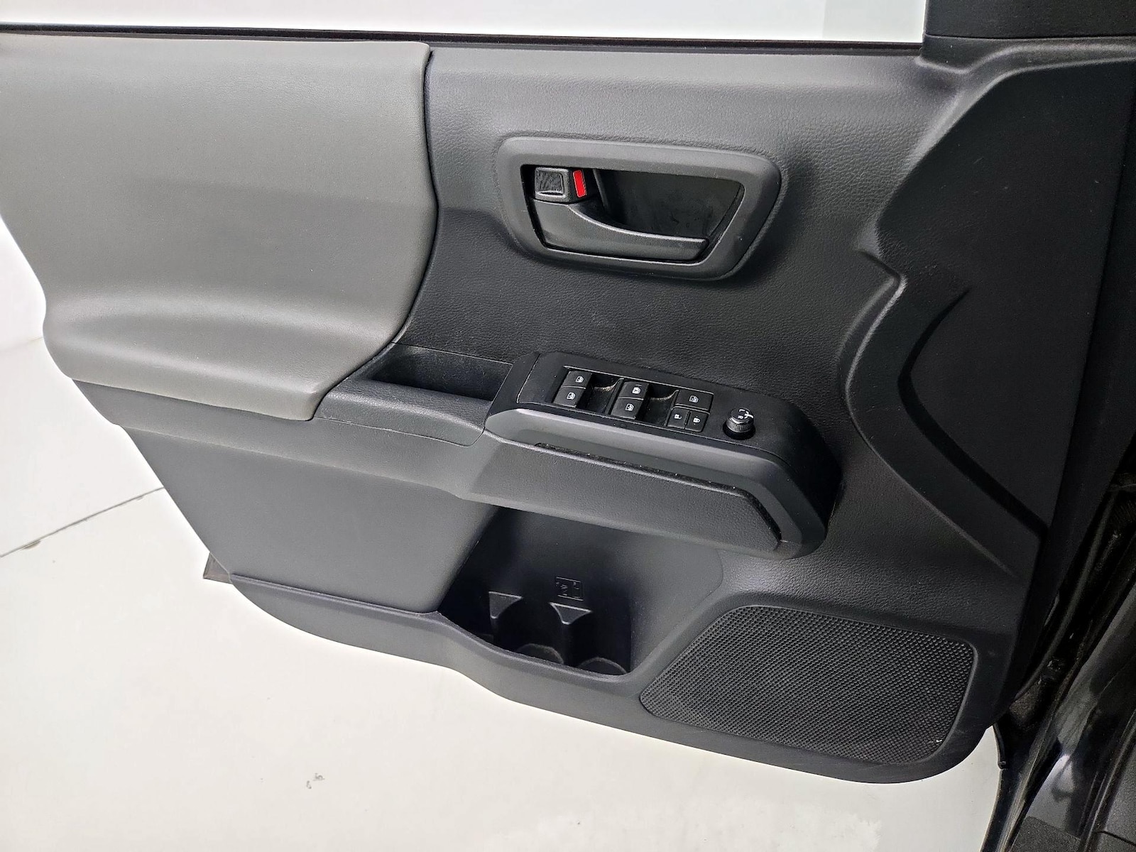 2020 Toyota Tacoma SR - Photo 13