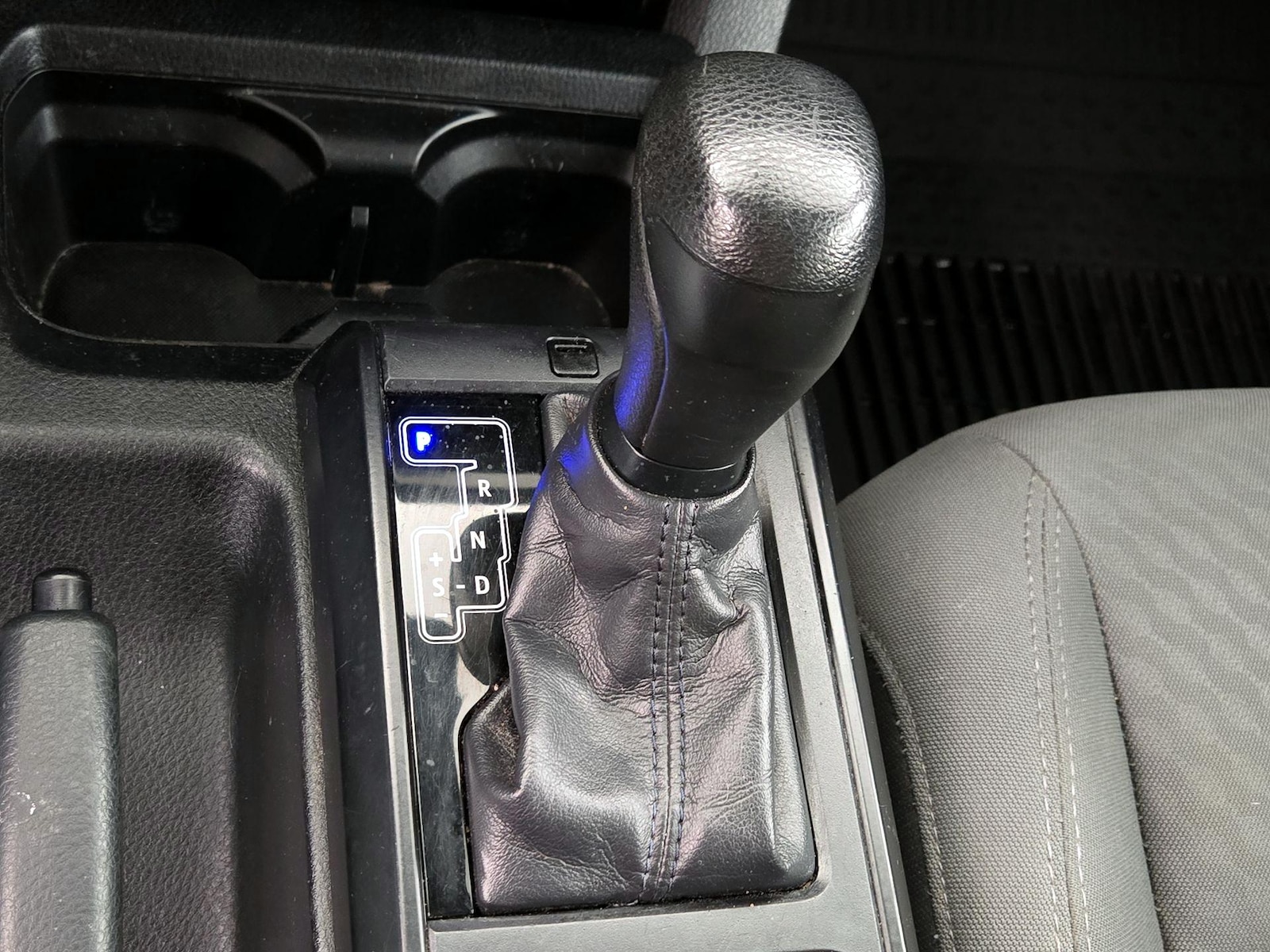 2020 Toyota Tacoma SR - Photo 18