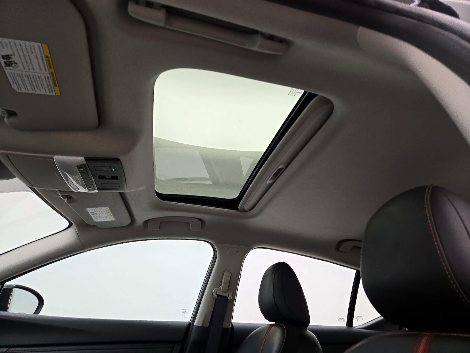 Sunroof(s) & Overhead Airbags