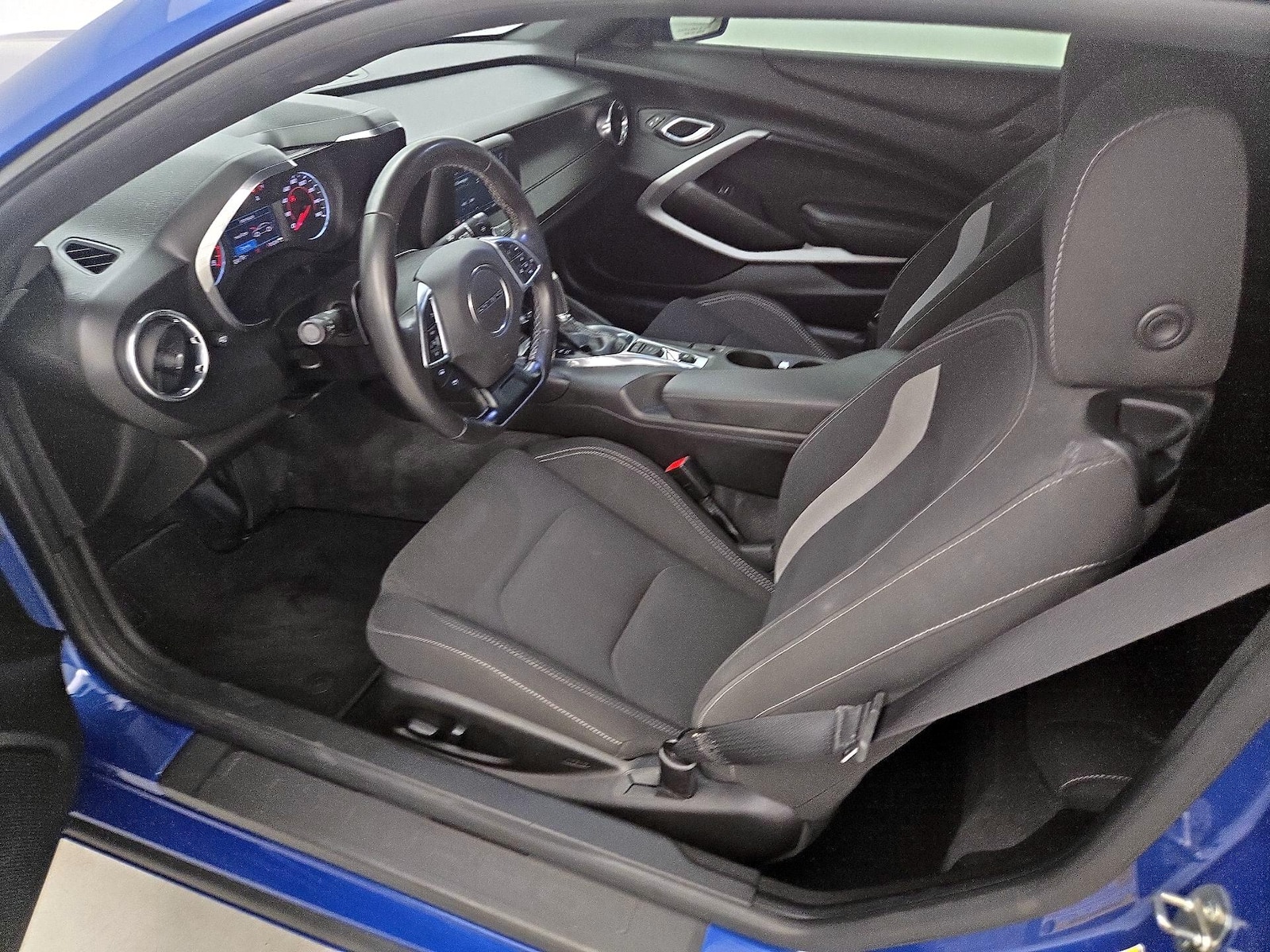 Power Seat(s) & Side Airbags