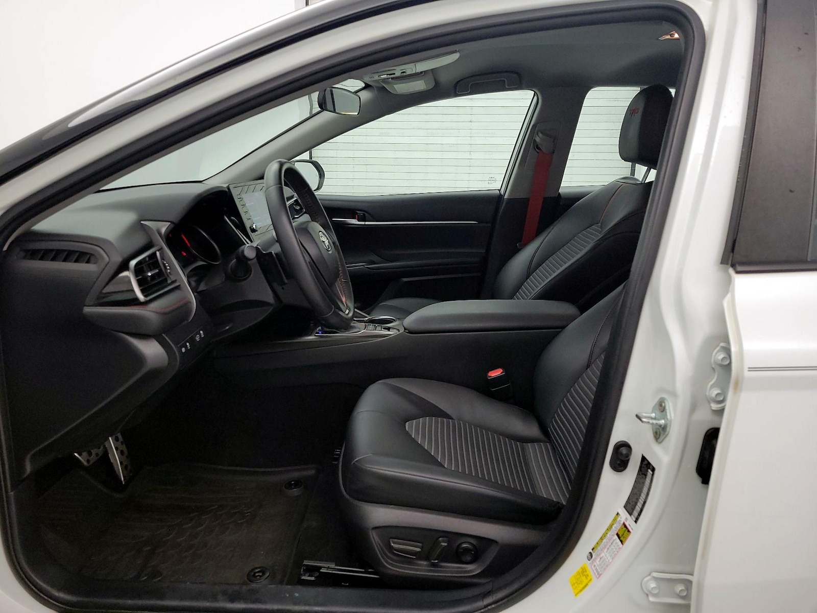 Power Seat(s) & Side Airbags