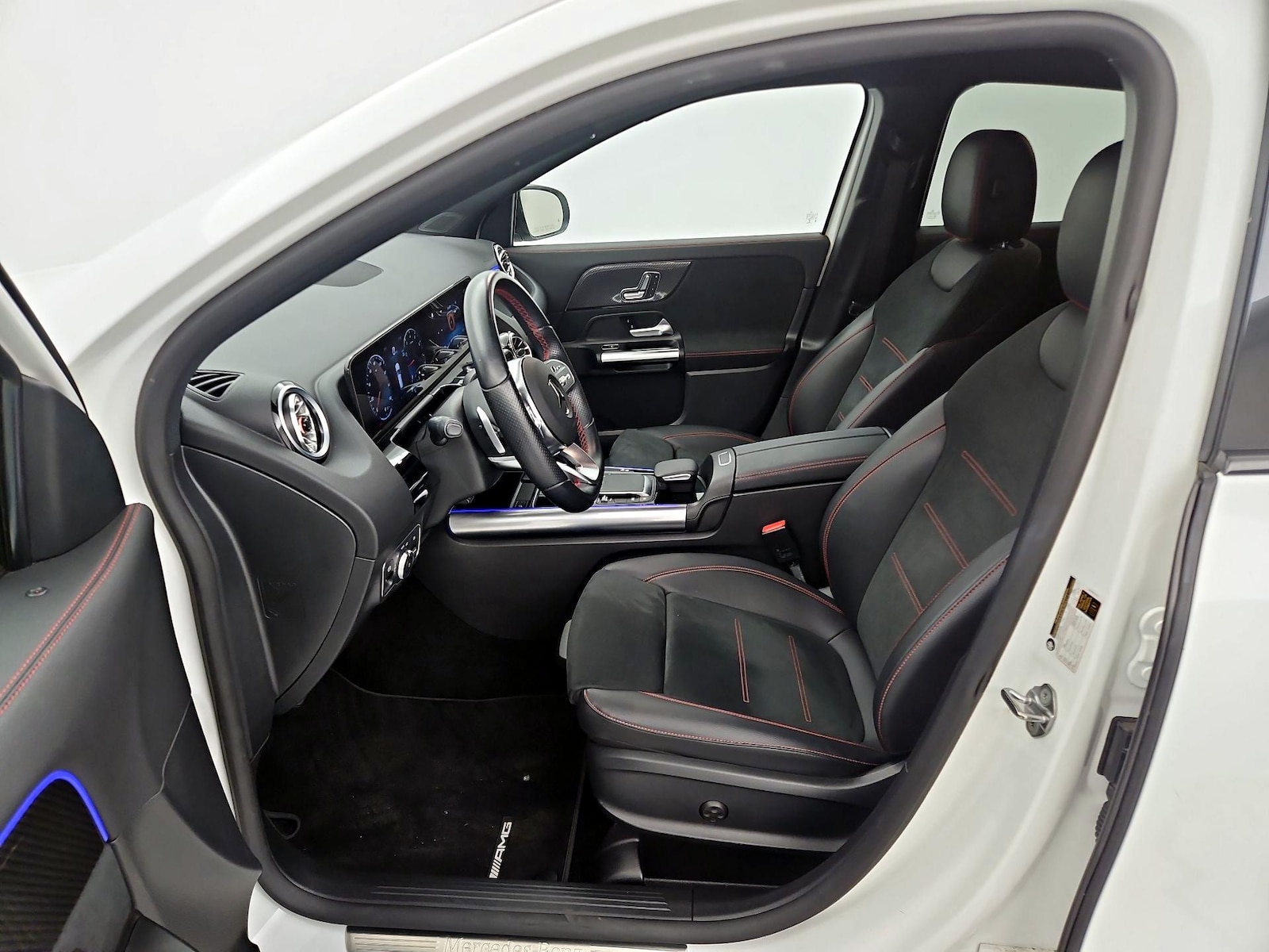 Power Seat(s) & Side Airbags