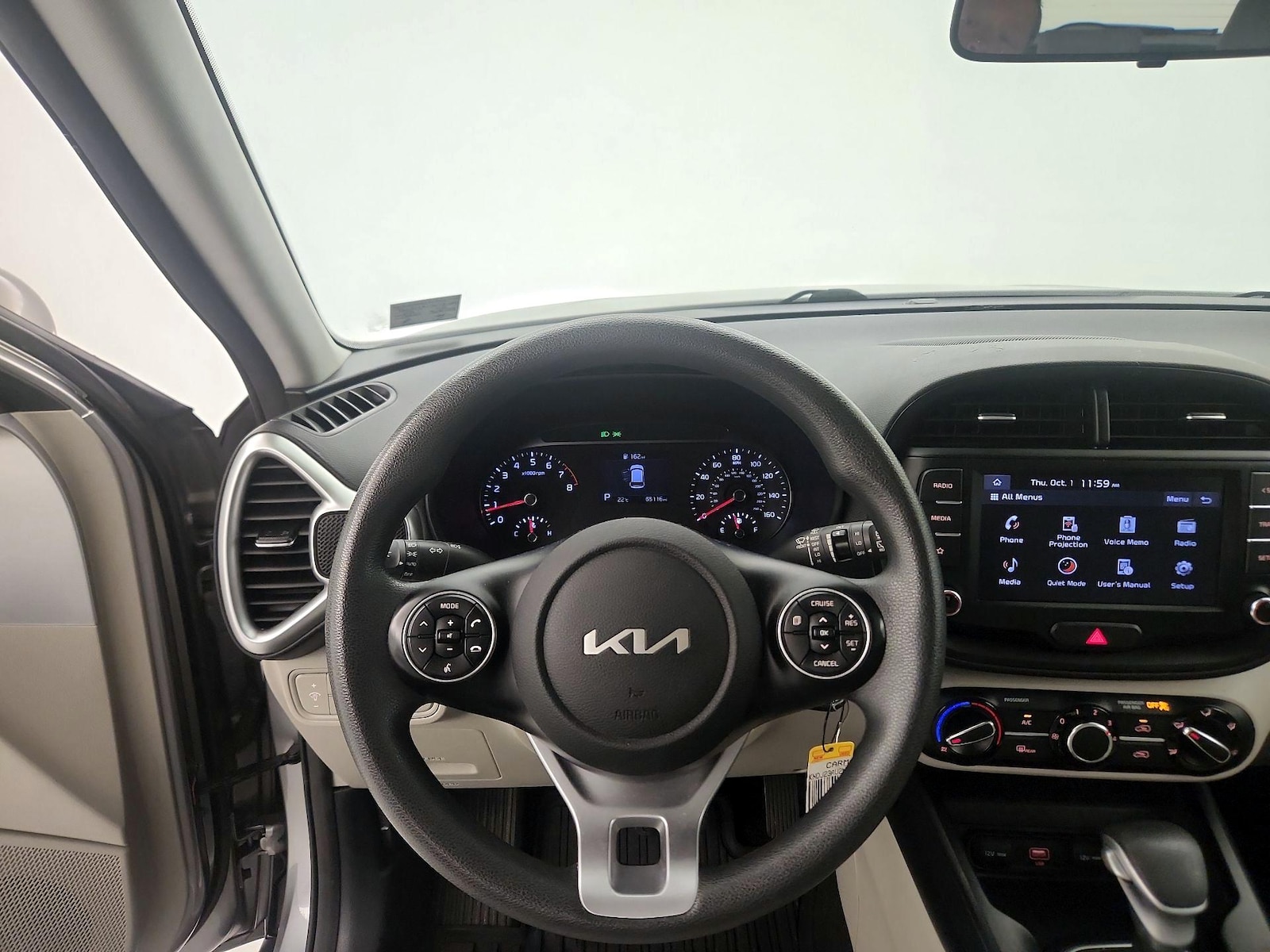 2022 Kia Soul LX - Photo 11