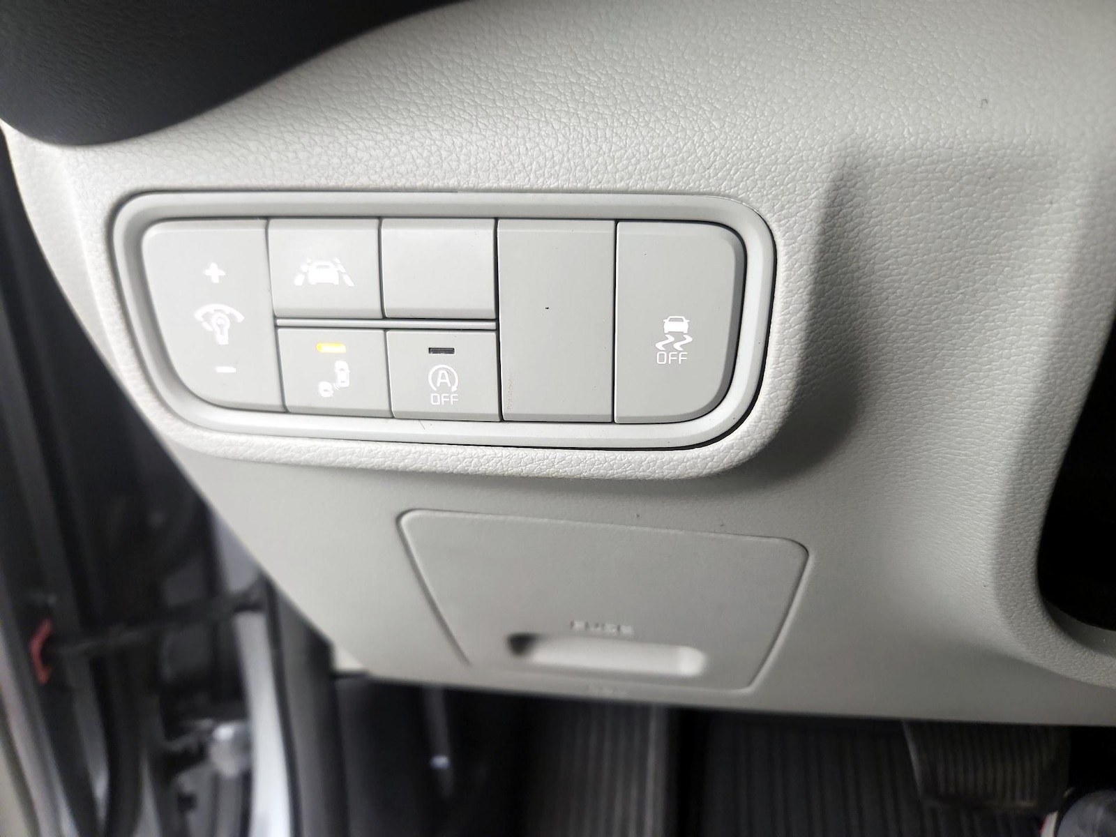 2022 Kia Soul LX - Photo 14