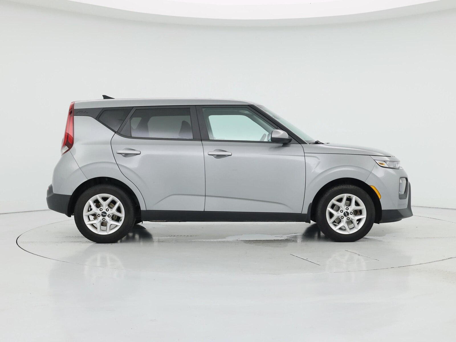 2022 Kia Soul LX - Photo 8