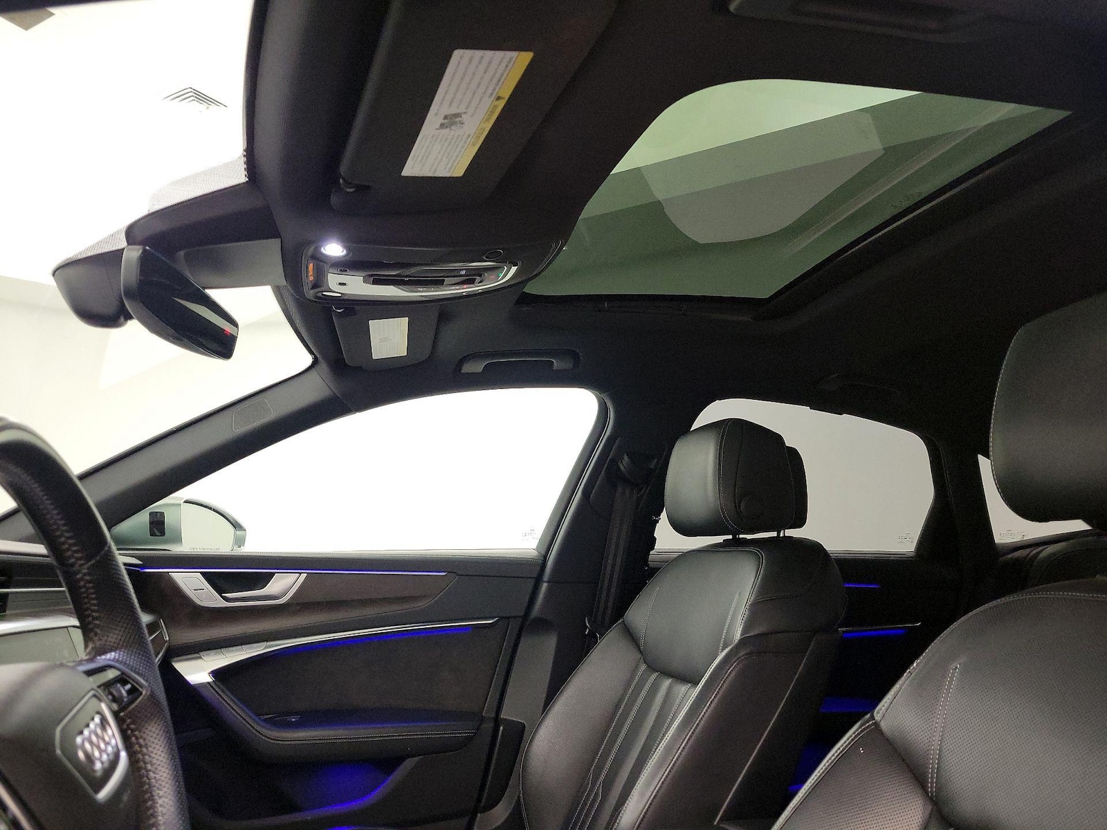 Sunroof(s) & Overhead Airbags