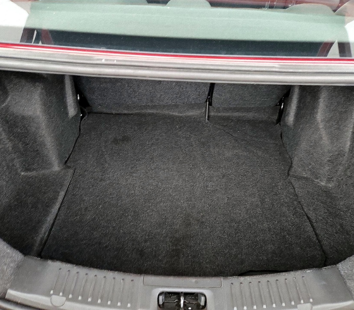 Trunk/Cargo (Seats Up)