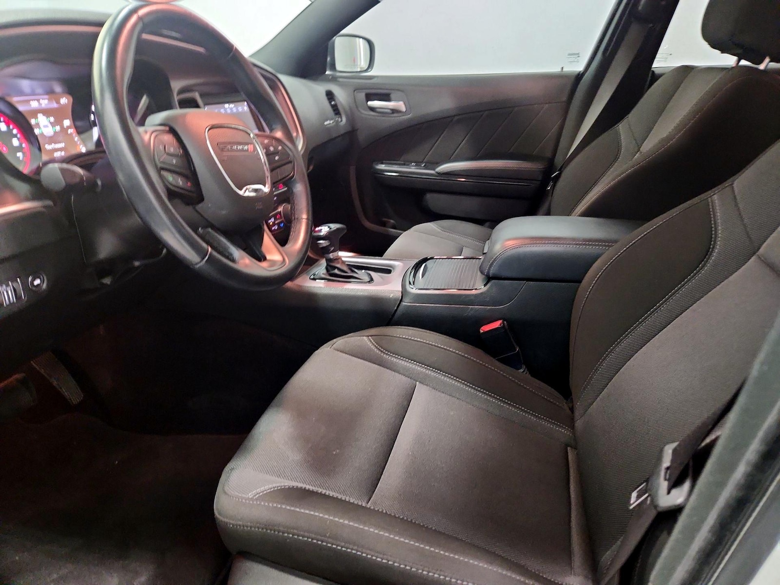 Power Seat(s) & Side Airbags