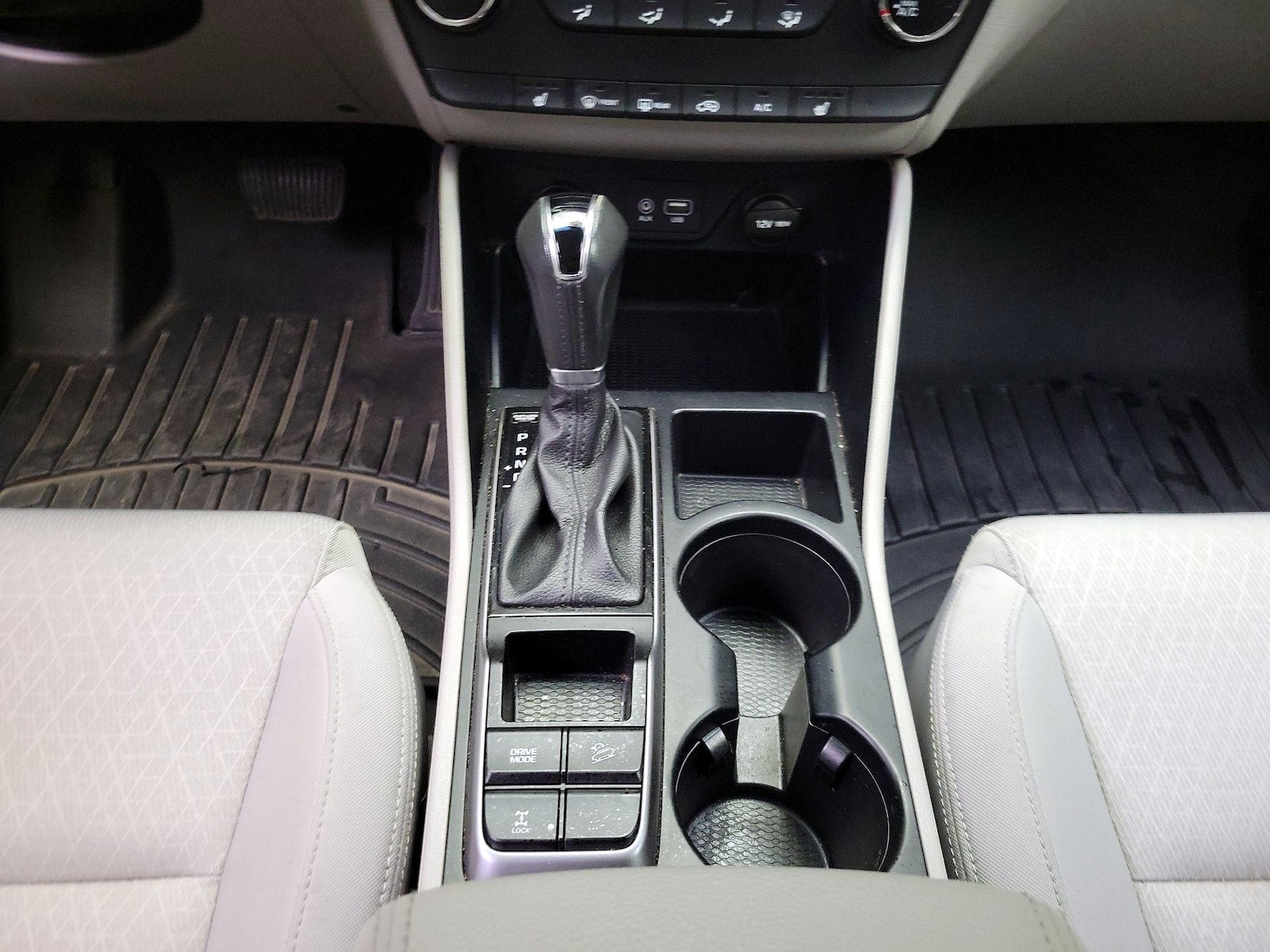 2017 Hyundai Tucson Sport - Photo 18