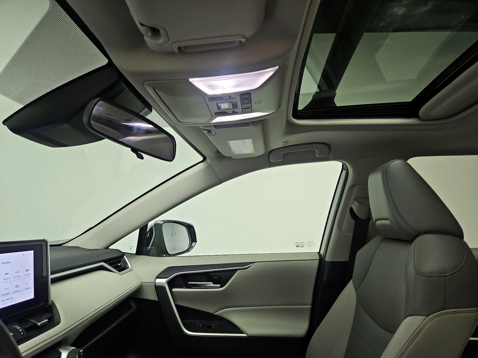 Sunroof(s) & Overhead Airbags