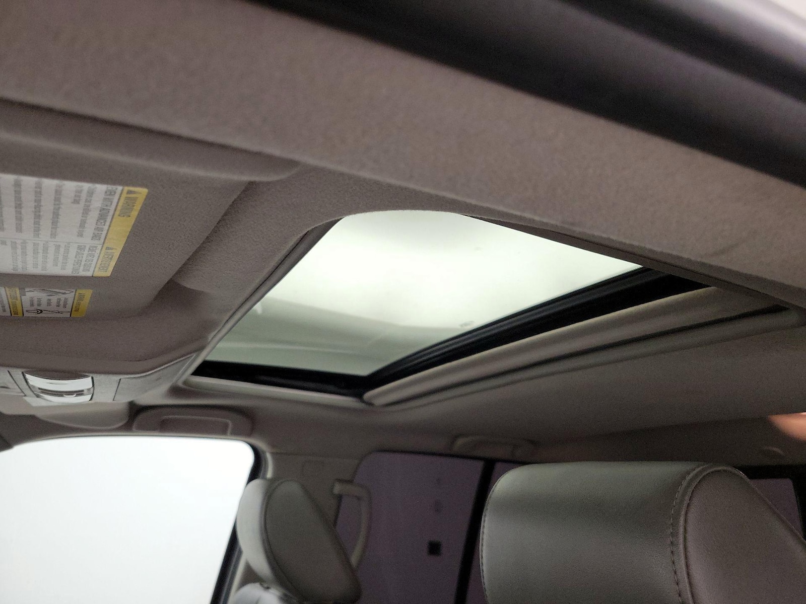 Sunroof(s) & Overhead Airbags