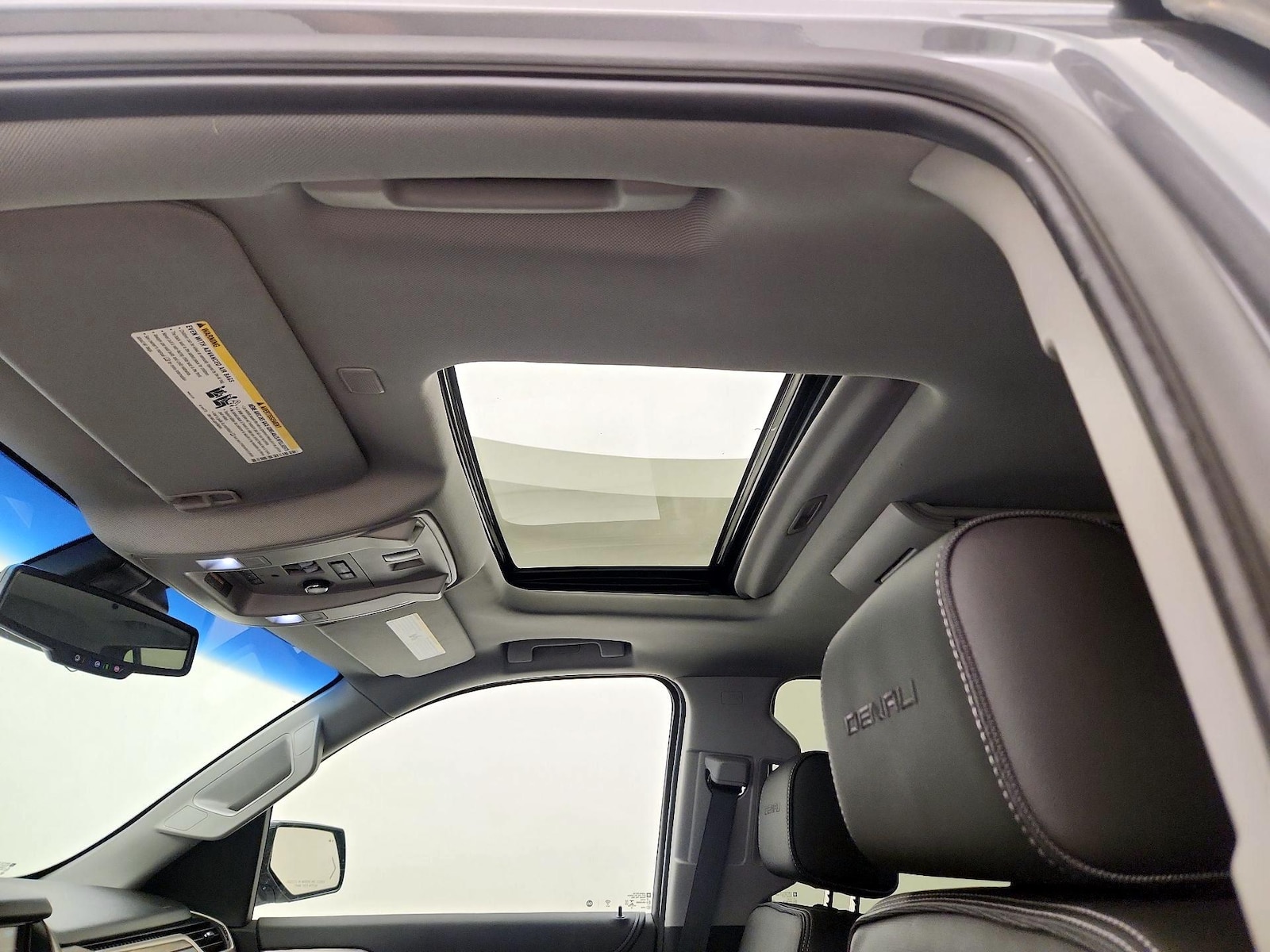 Sunroof(s) & Overhead Airbags