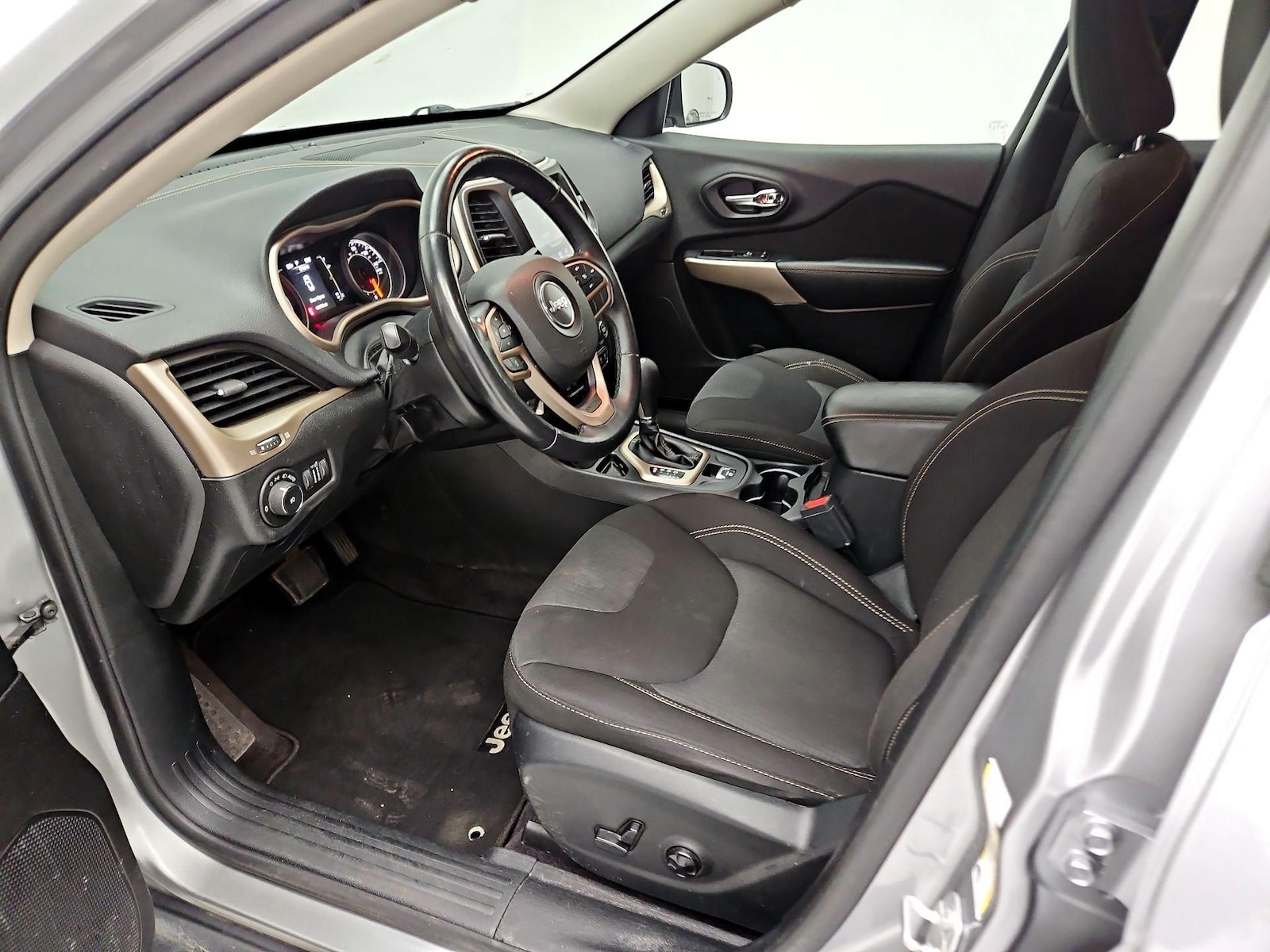 Power Seat(s) & Side Airbags