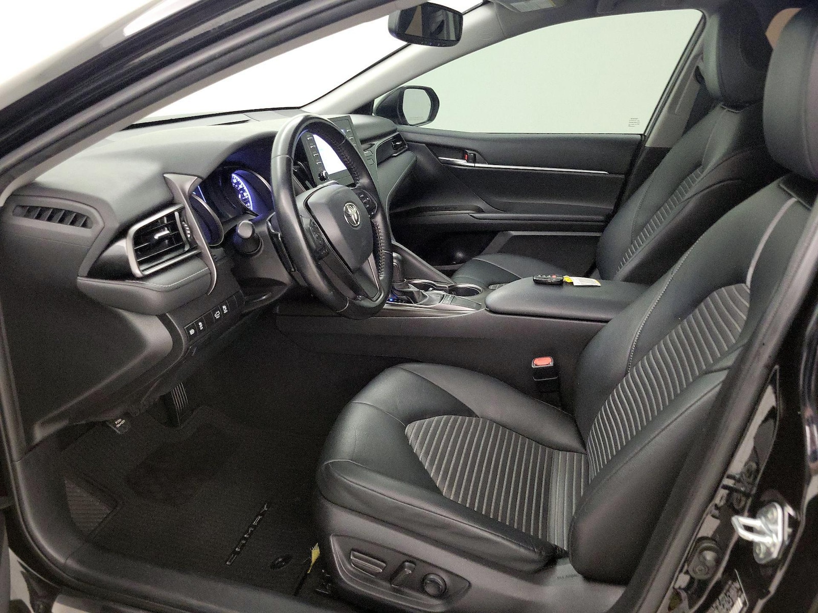 Power Seat(s) & Side Airbags