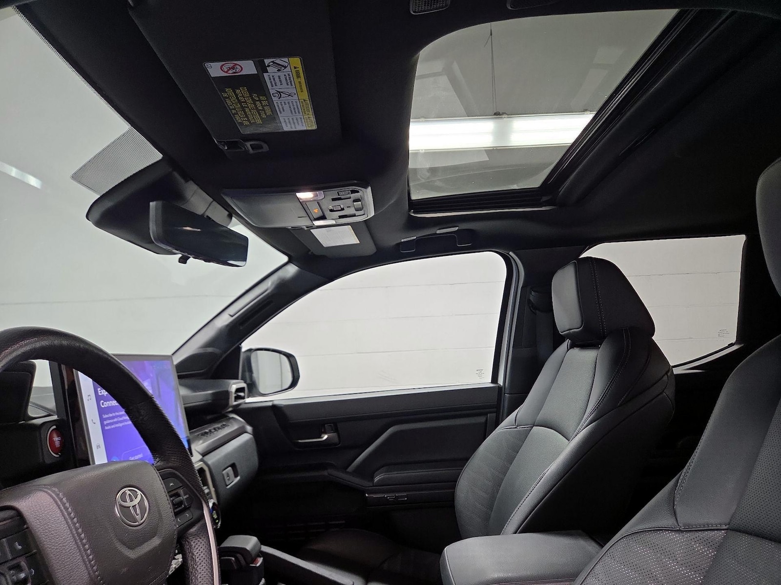 Sunroof(s) & Overhead Airbags