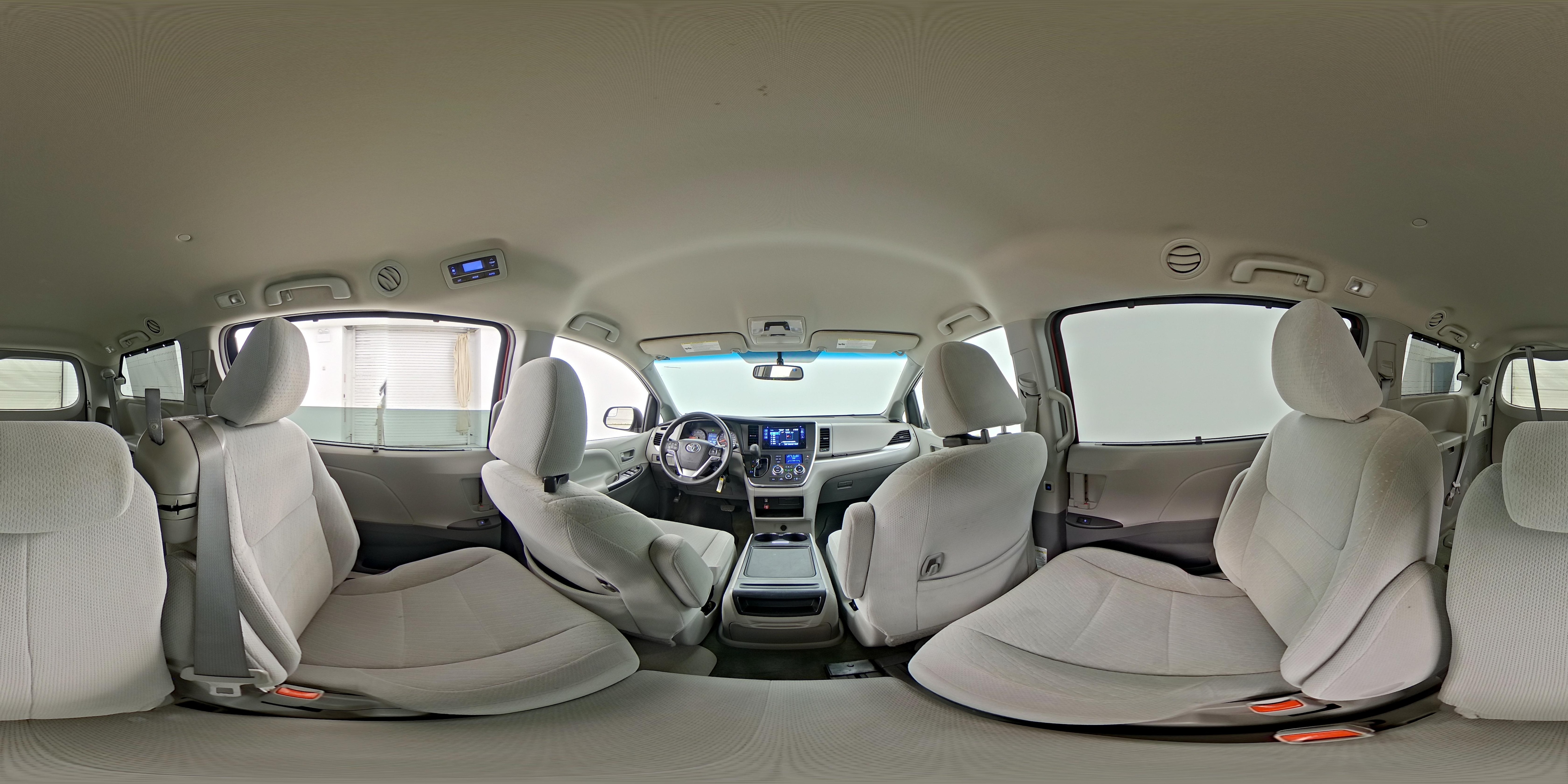 2015 Toyota Sienna LE - Photo 27