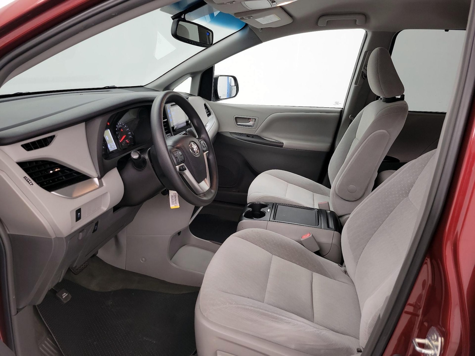 2015 Toyota Sienna LE - Photo 12