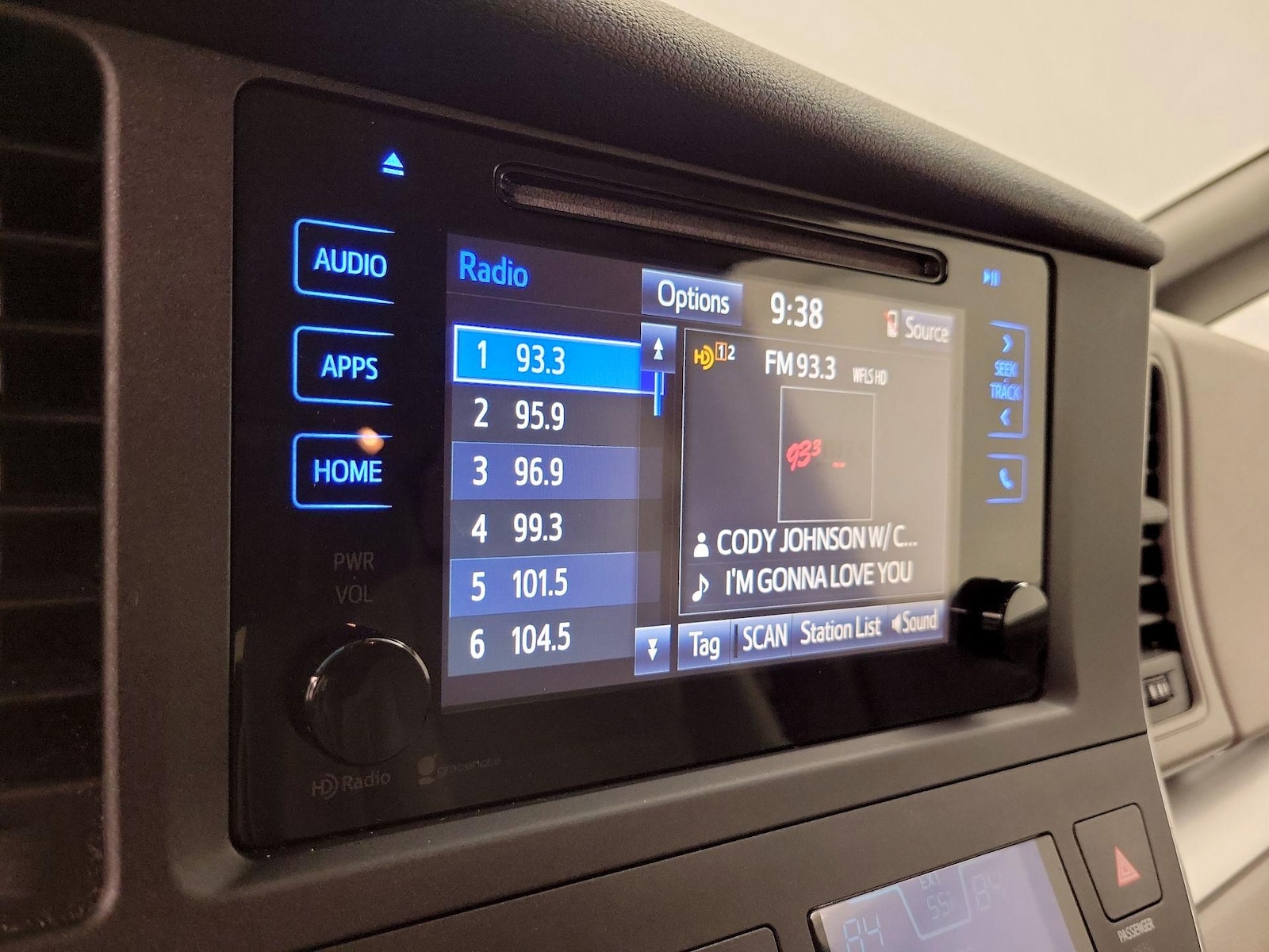 2015 Toyota Sienna LE - Photo 16