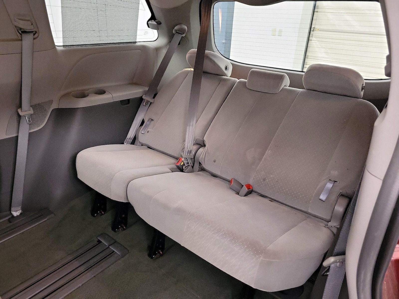 2015 Toyota Sienna LE - Photo 21