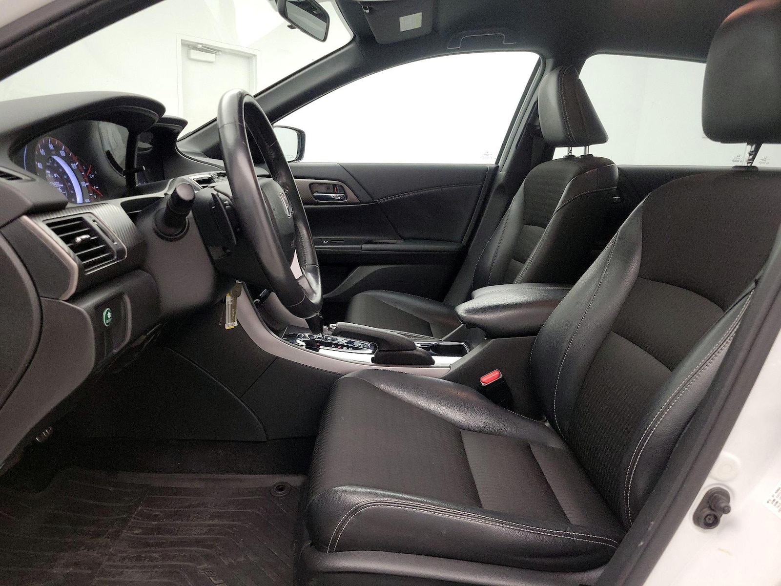 Power Seat(s) & Side Airbags
