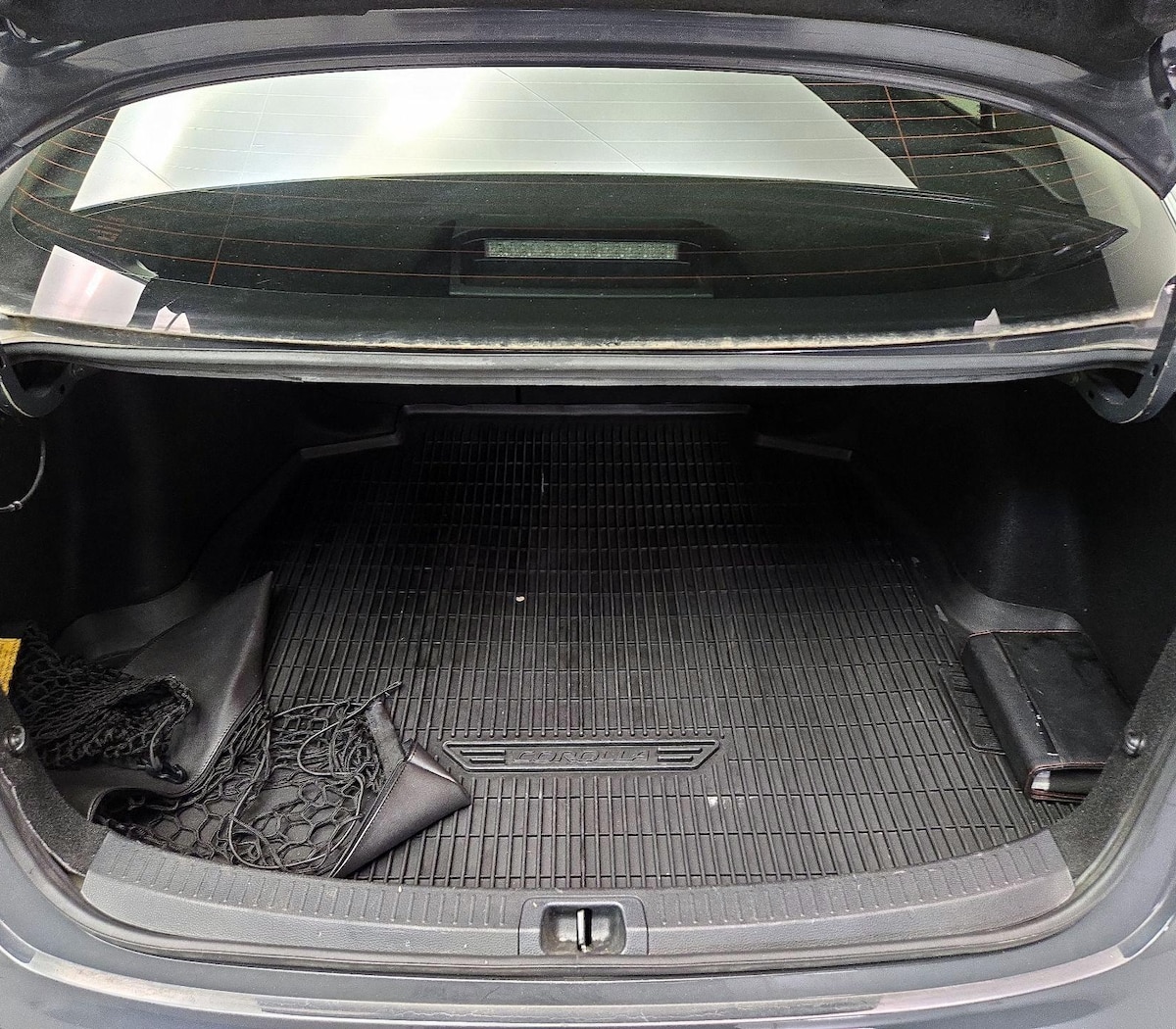 Trunk/Cargo (Seats Up)